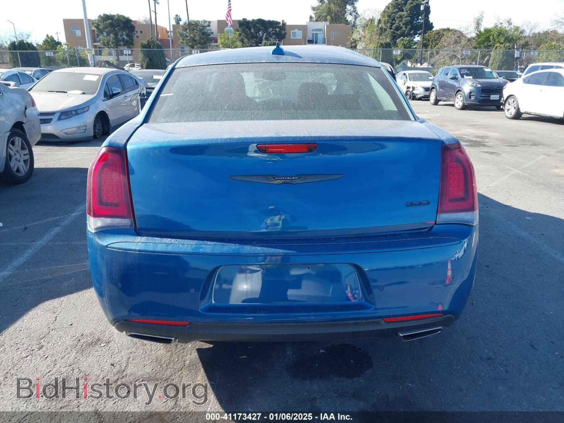 2023 CHRYSLER 300 - VIN: 2C3CCADG1PH624501 - Фото 16