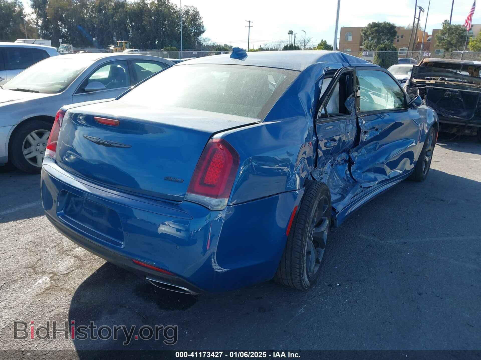 2023 CHRYSLER 300 - VIN: 2C3CCADG1PH624501 - Фото 4