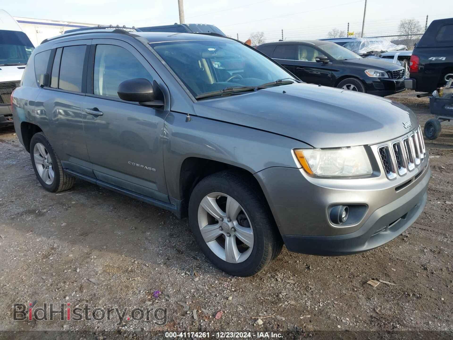 Photo 1J4NT1FA9BD230886 - JEEP COMPASS 2011