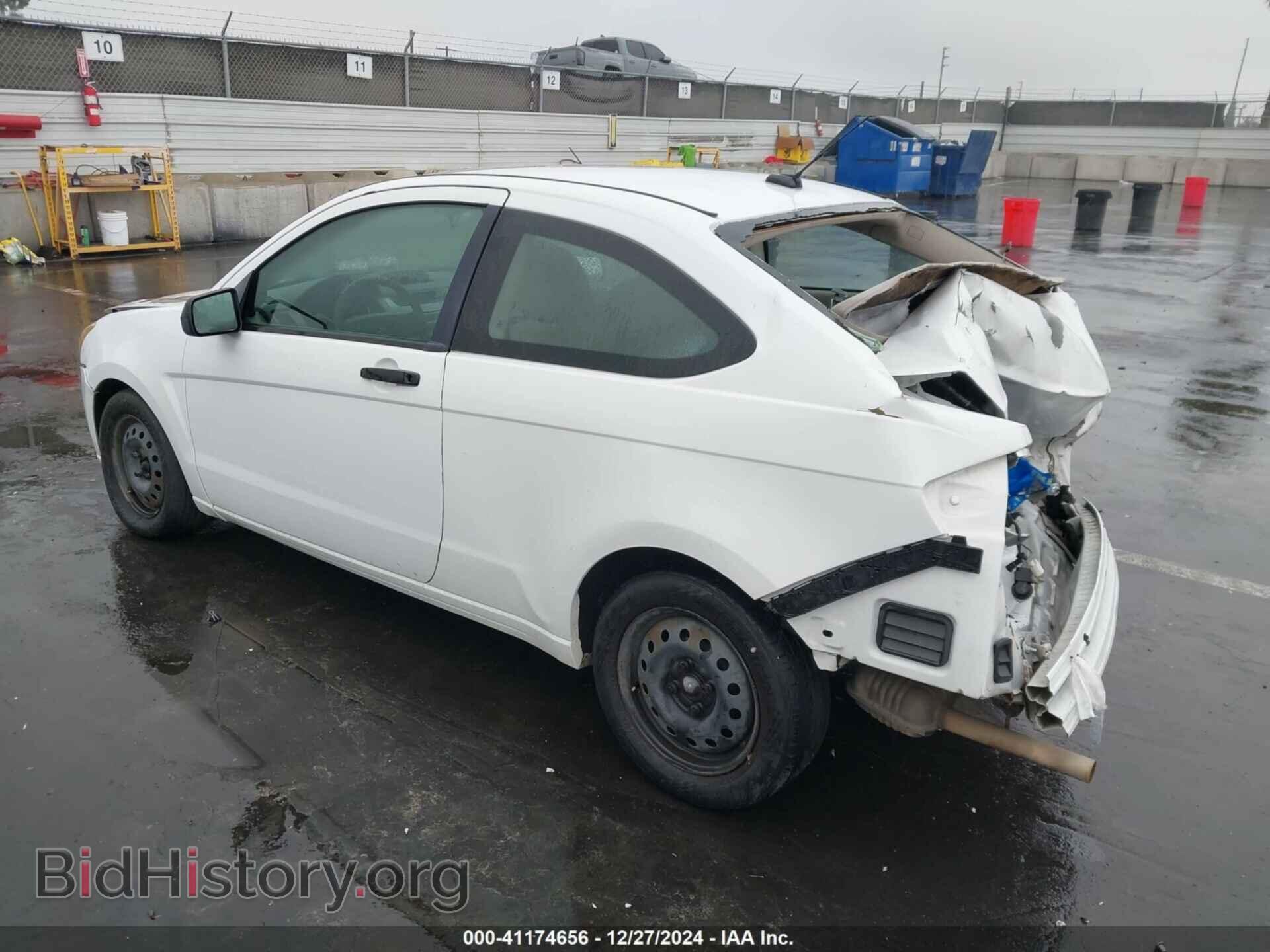 2008 FORD FOCUS - VIN: 1FAHP32N58W300513 - Фото 3