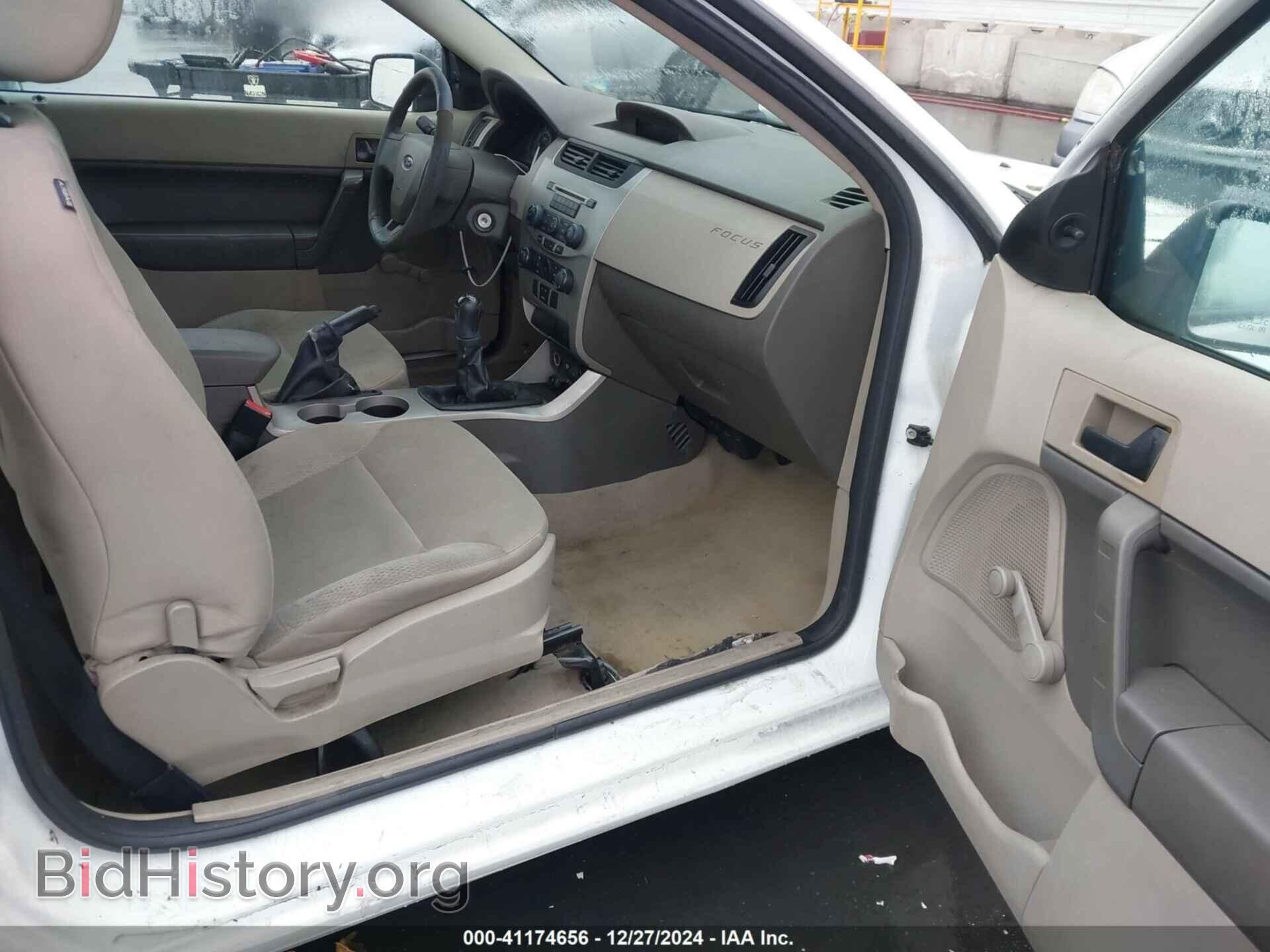 2008 FORD FOCUS - VIN: 1FAHP32N58W300513 - Фото 5