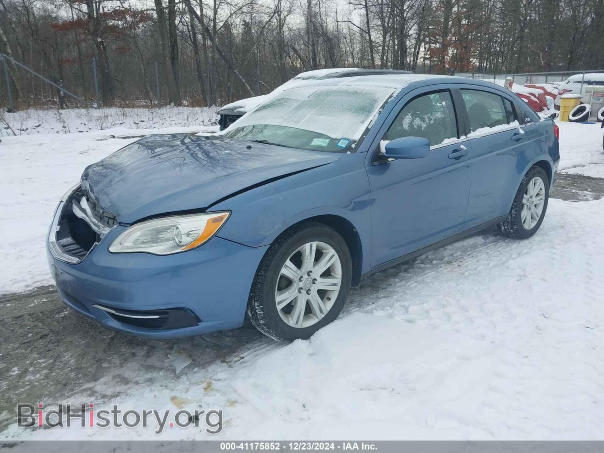 2011 CHRYSLER 200 - VIN: 1C3BC1FB3BN606692 - Фото 2