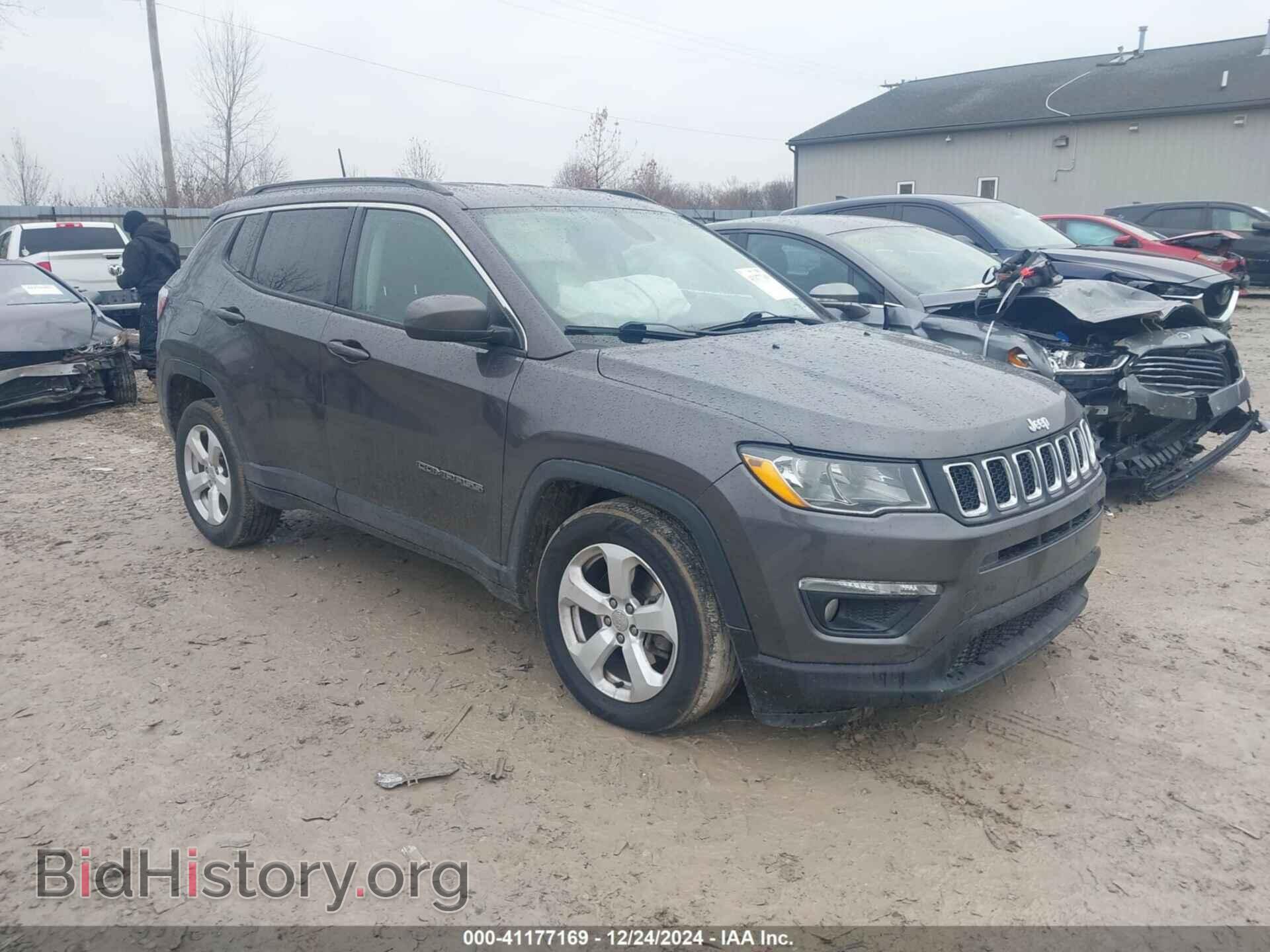 Photo 3C4NJCBB6JT487681 - JEEP COMPASS 2018
