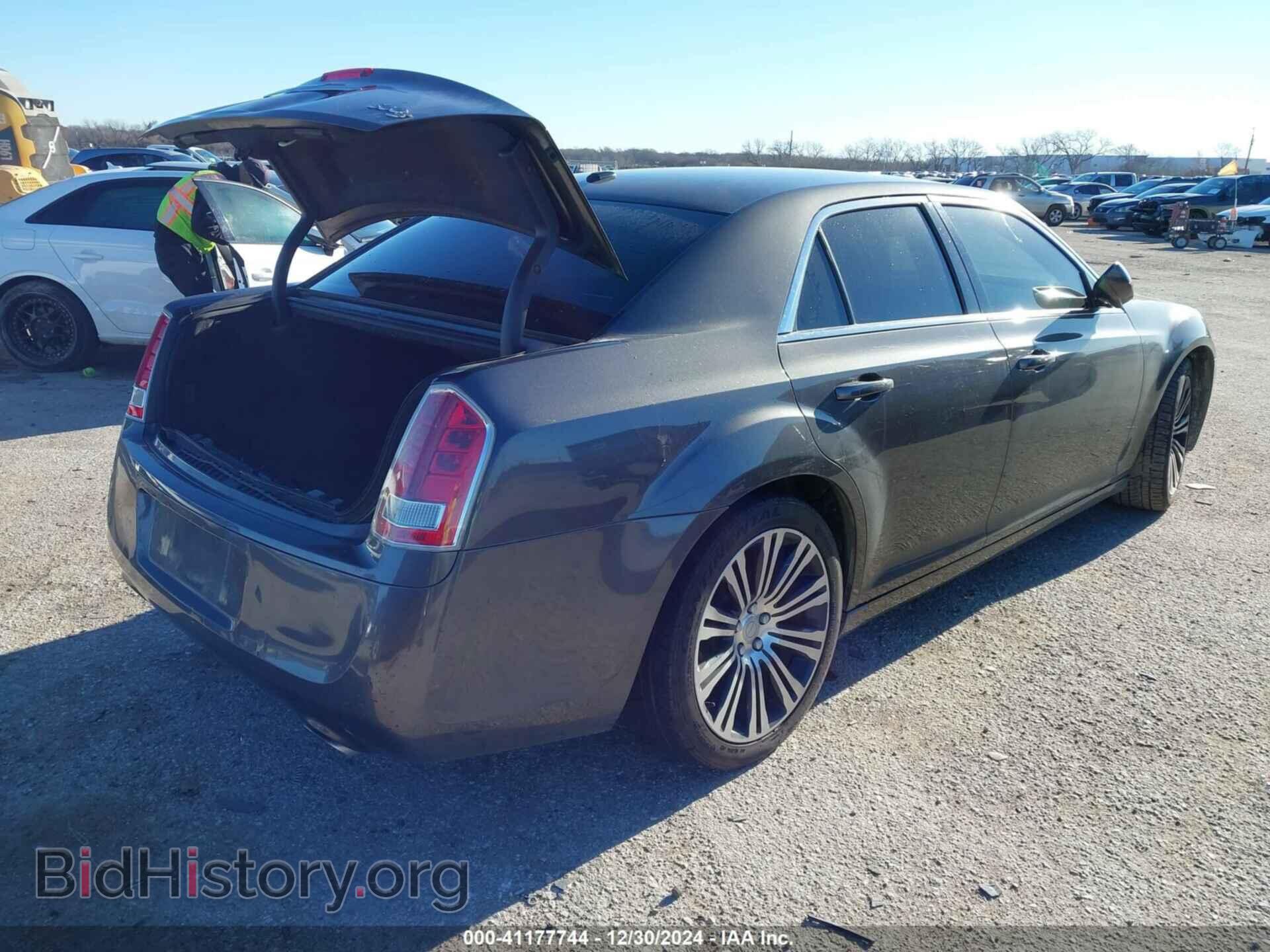 2014 CHRYSLER 300 - VIN: 2C3CCABG1EH138996 - Фото 4