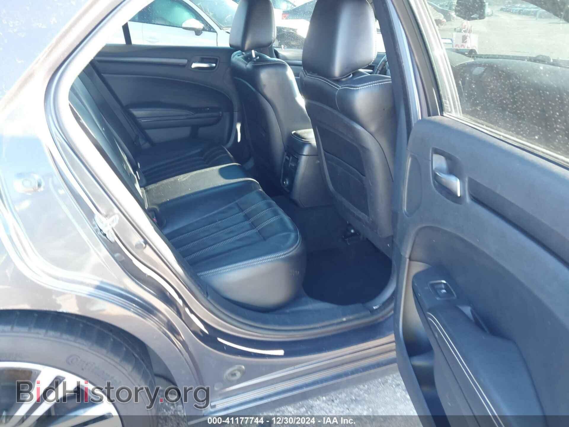 2014 CHRYSLER 300 - VIN: 2C3CCABG1EH138996 - Фото 8