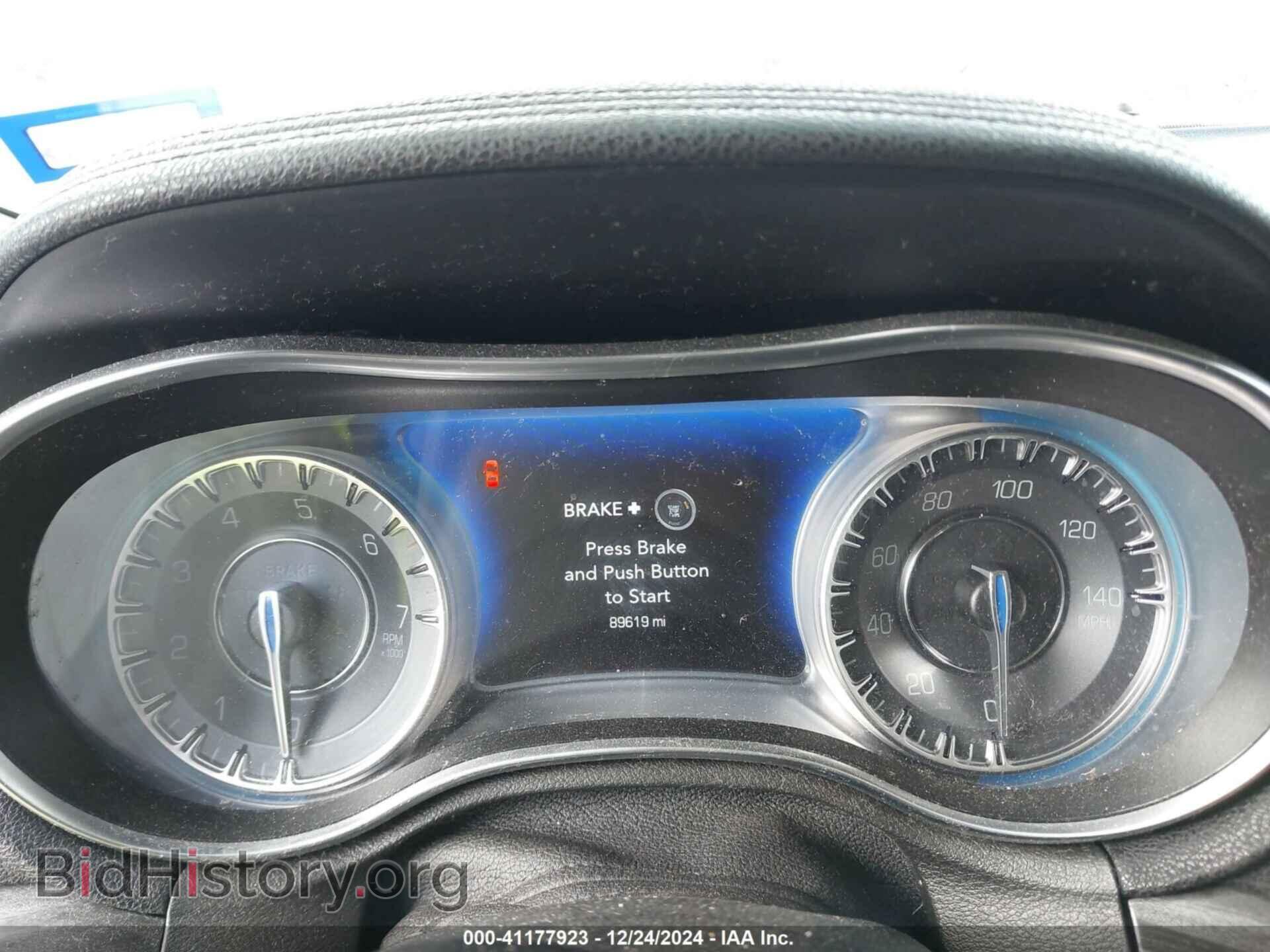 2019 CHRYSLER 300 - VIN: 2C3CCAAG0KH651296 - Фото 7