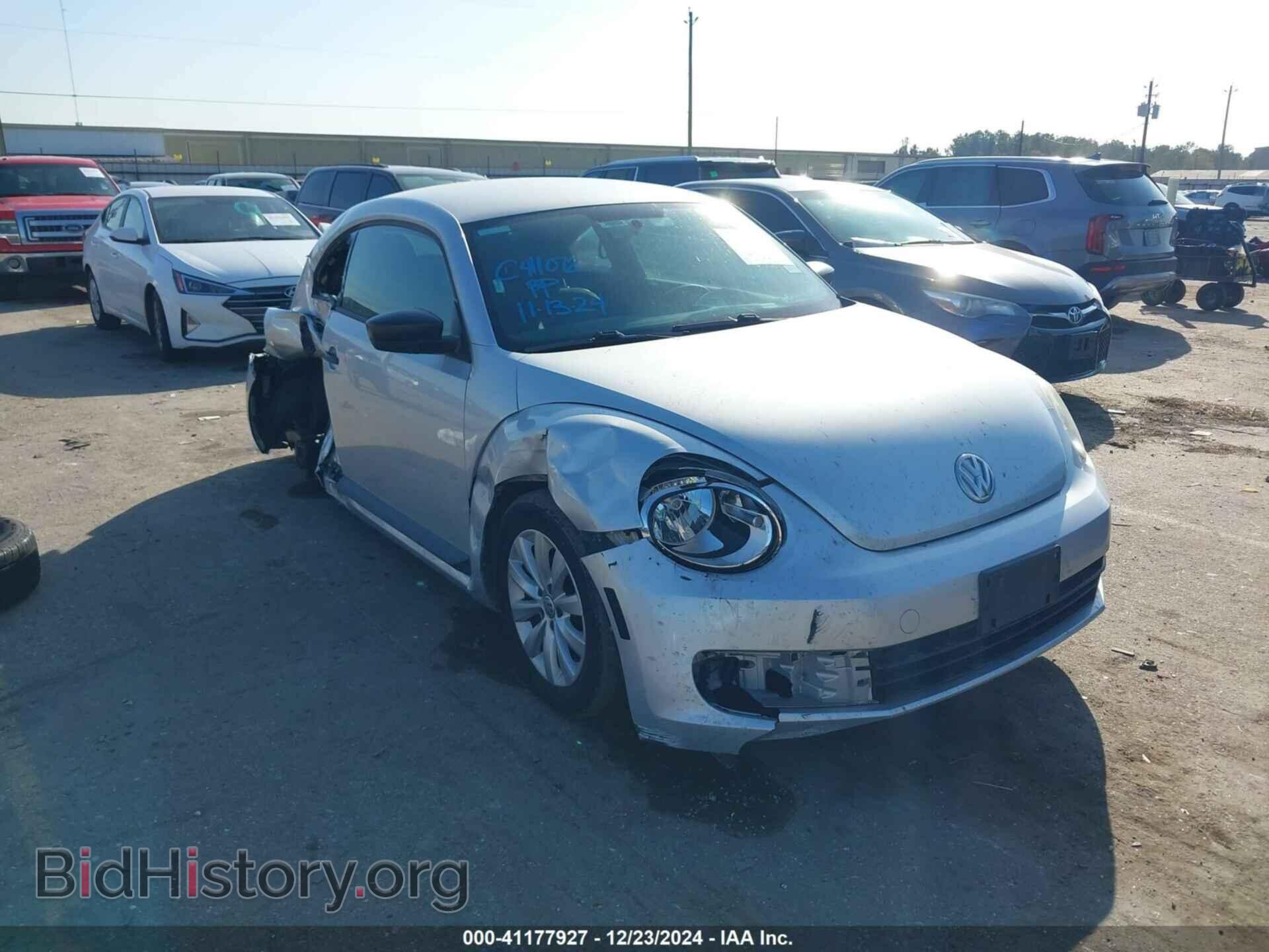 Фотография 3VWFP7AT2DM638600 - VOLKSWAGEN BEETLE 2013
