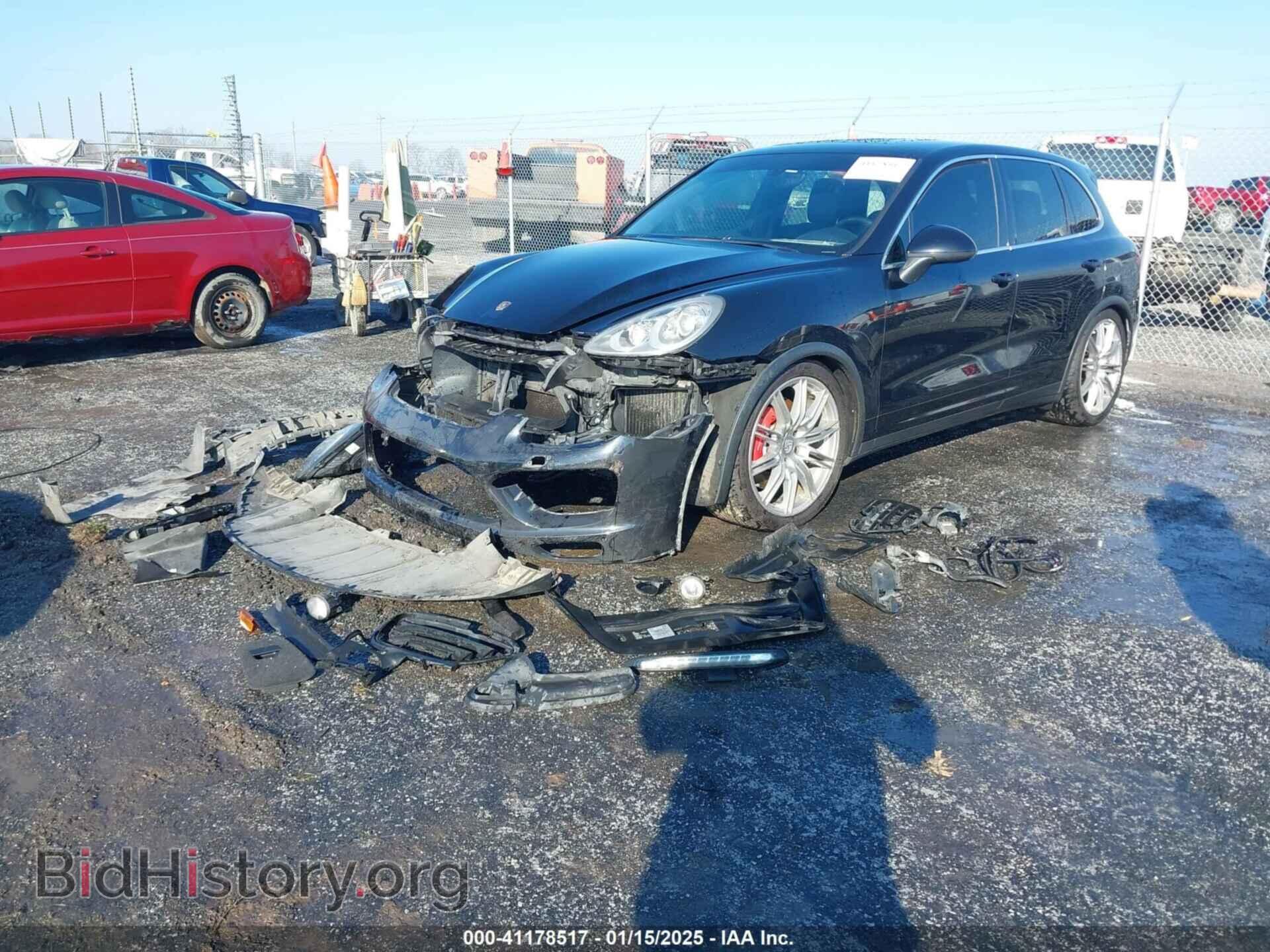 2011 PORSCHE CAYENNE - VIN: WP1AC2A24BLA81270 - Фото 2