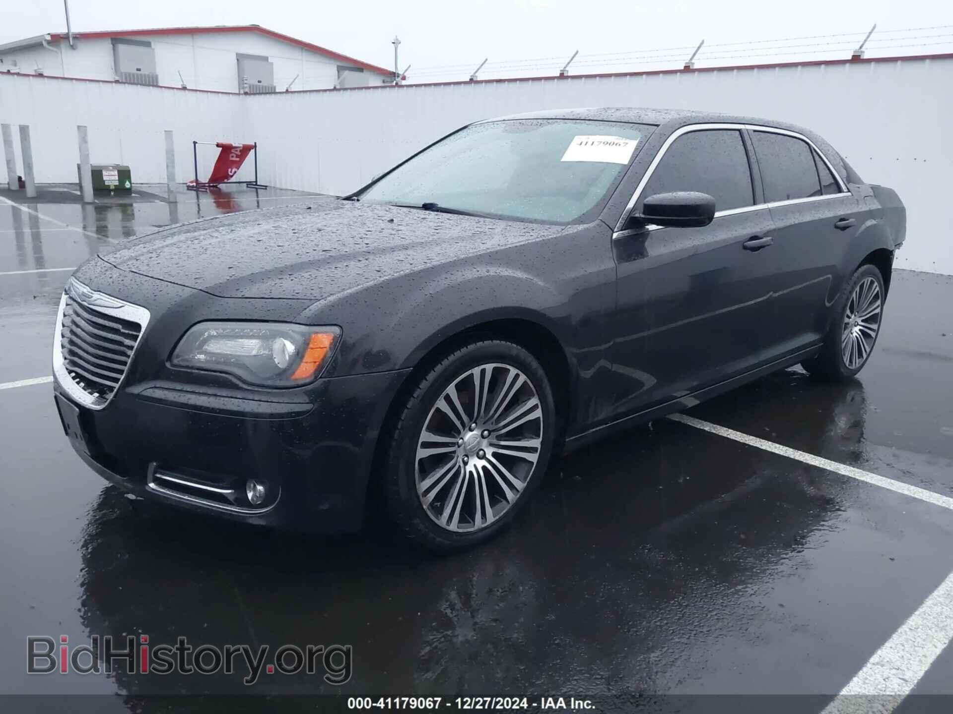 2014 CHRYSLER 300 - VIN: 2C3CCABG1EH207900 - Фото 2