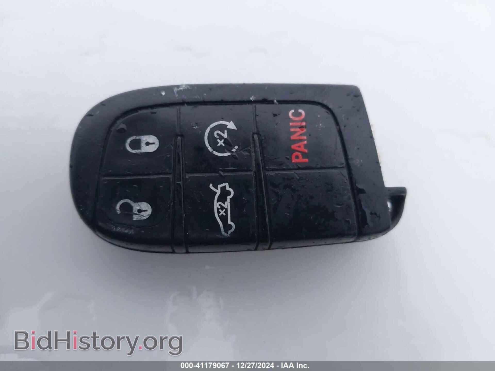 2014 CHRYSLER 300 - VIN: 2C3CCABG1EH207900 - Фото 11