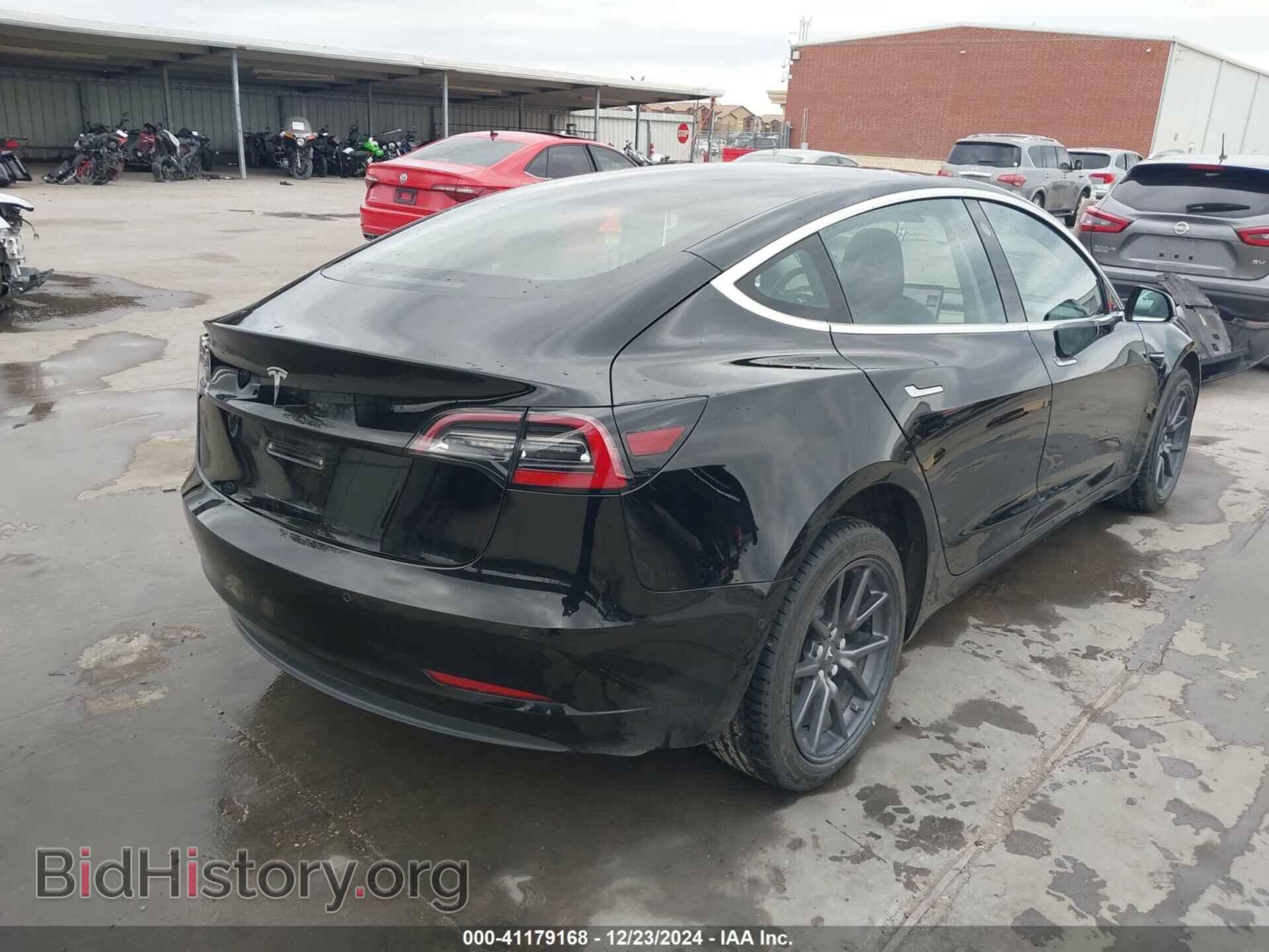 2019 TESLA MODEL 3 - VIN: 5YJ3E1EAXKF410430 - Фото 4