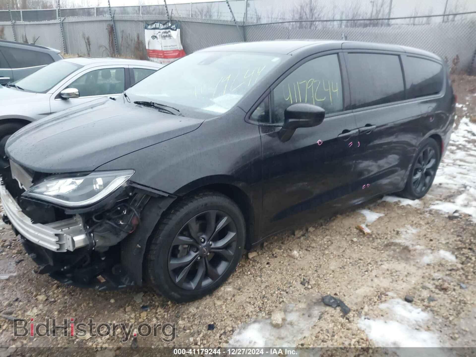 2019 CHRYSLER PACIFICA - VIN: 2C4RC1FGXKR666798 - Фото 2