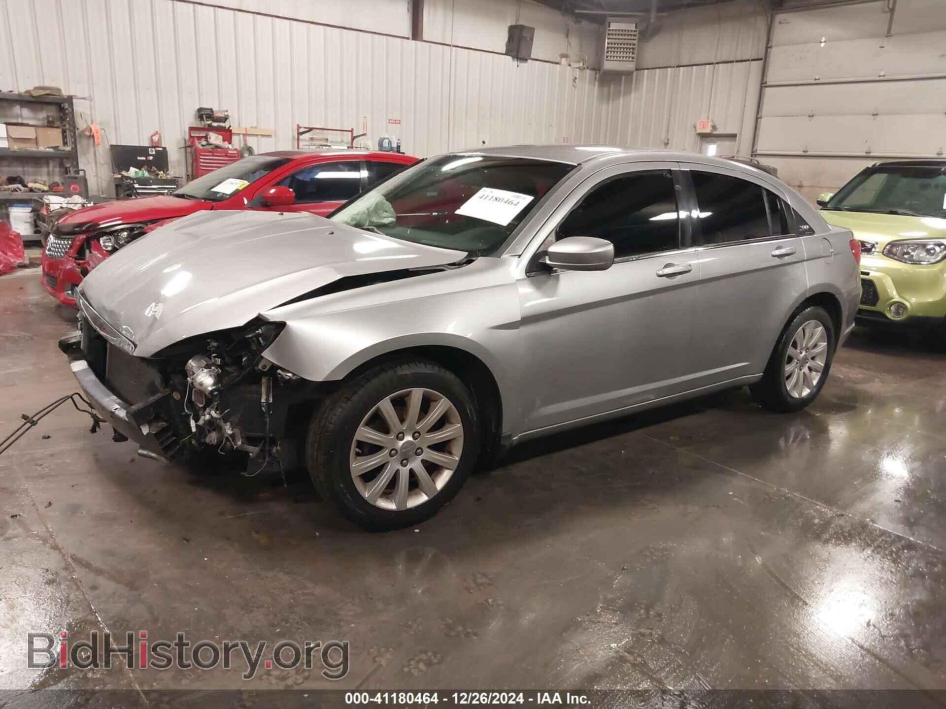2013 CHRYSLER 200 - VIN: 1C3CCBBB7DN569830 - Фото 2