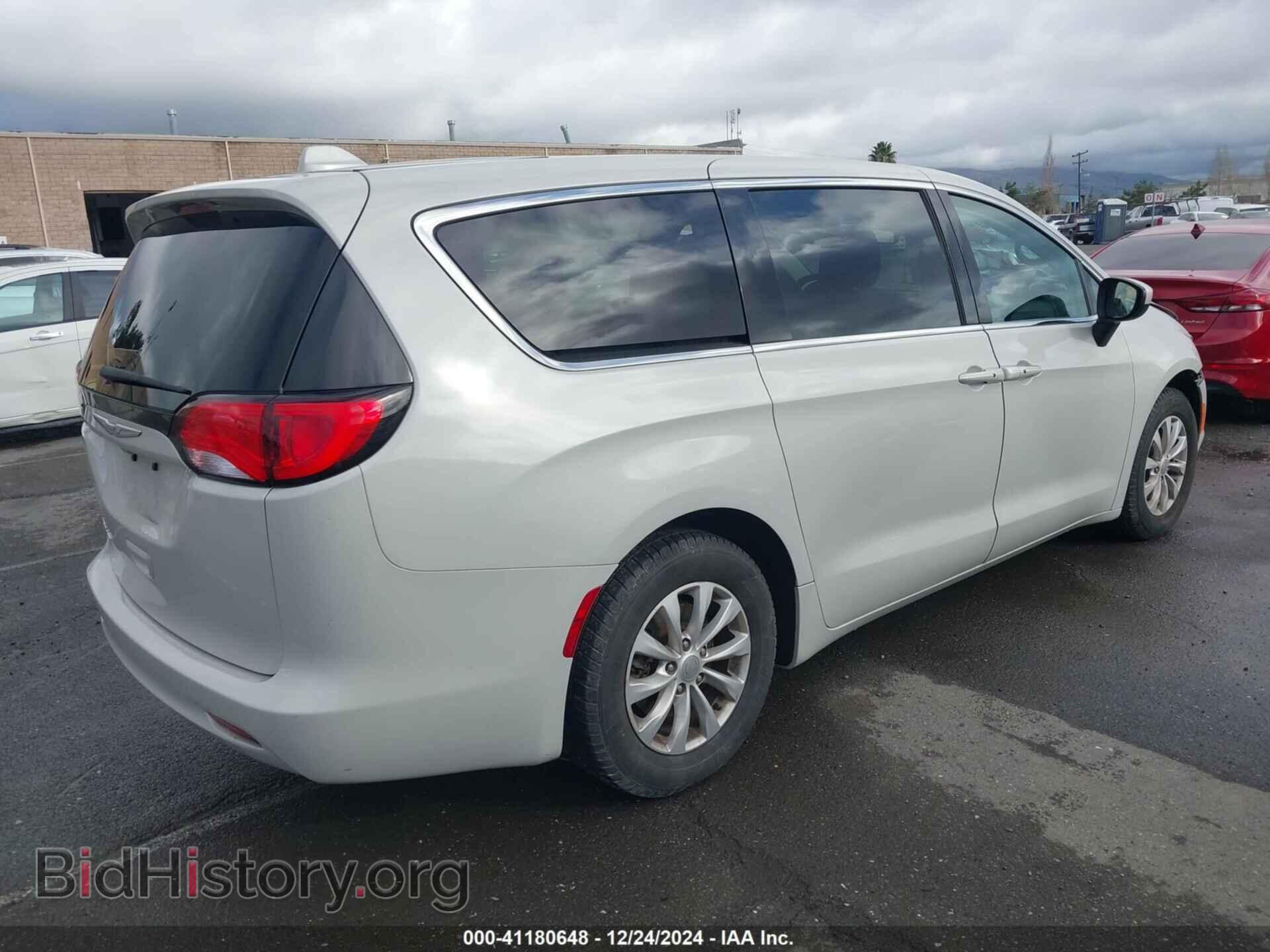 2017 CHRYSLER PACIFICA - VIN: 2C4RC1DG5HR610893 - Фото 4