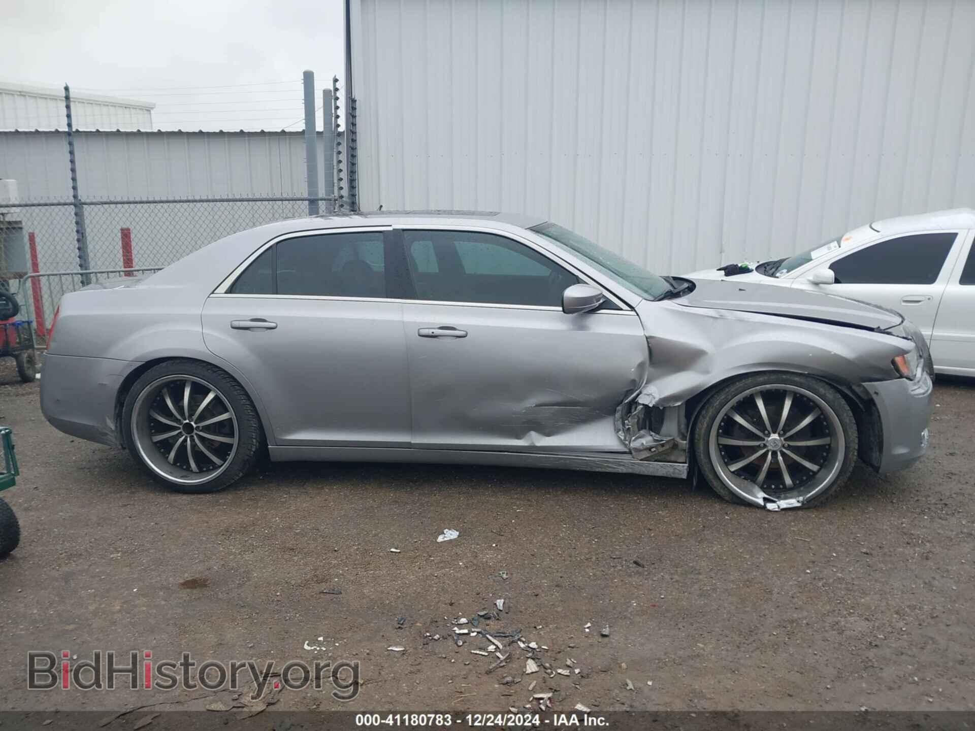 2013 CHRYSLER 300 - VIN: 2C3CCABG8DH576770 - Фото 12