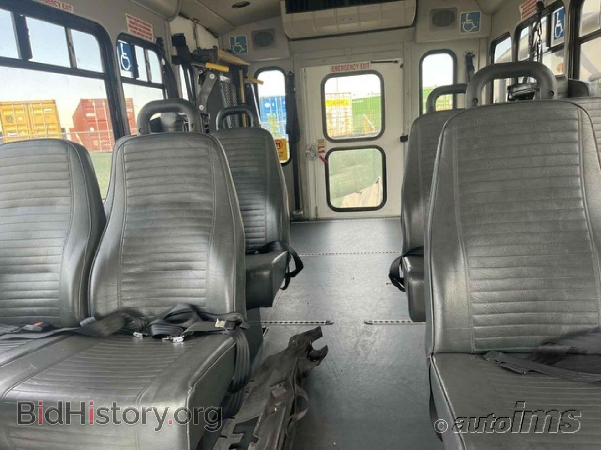 2017 FORD E-350 CUTAWAY - VIN: 1FDEE3F63HDC64401 - Фото 11