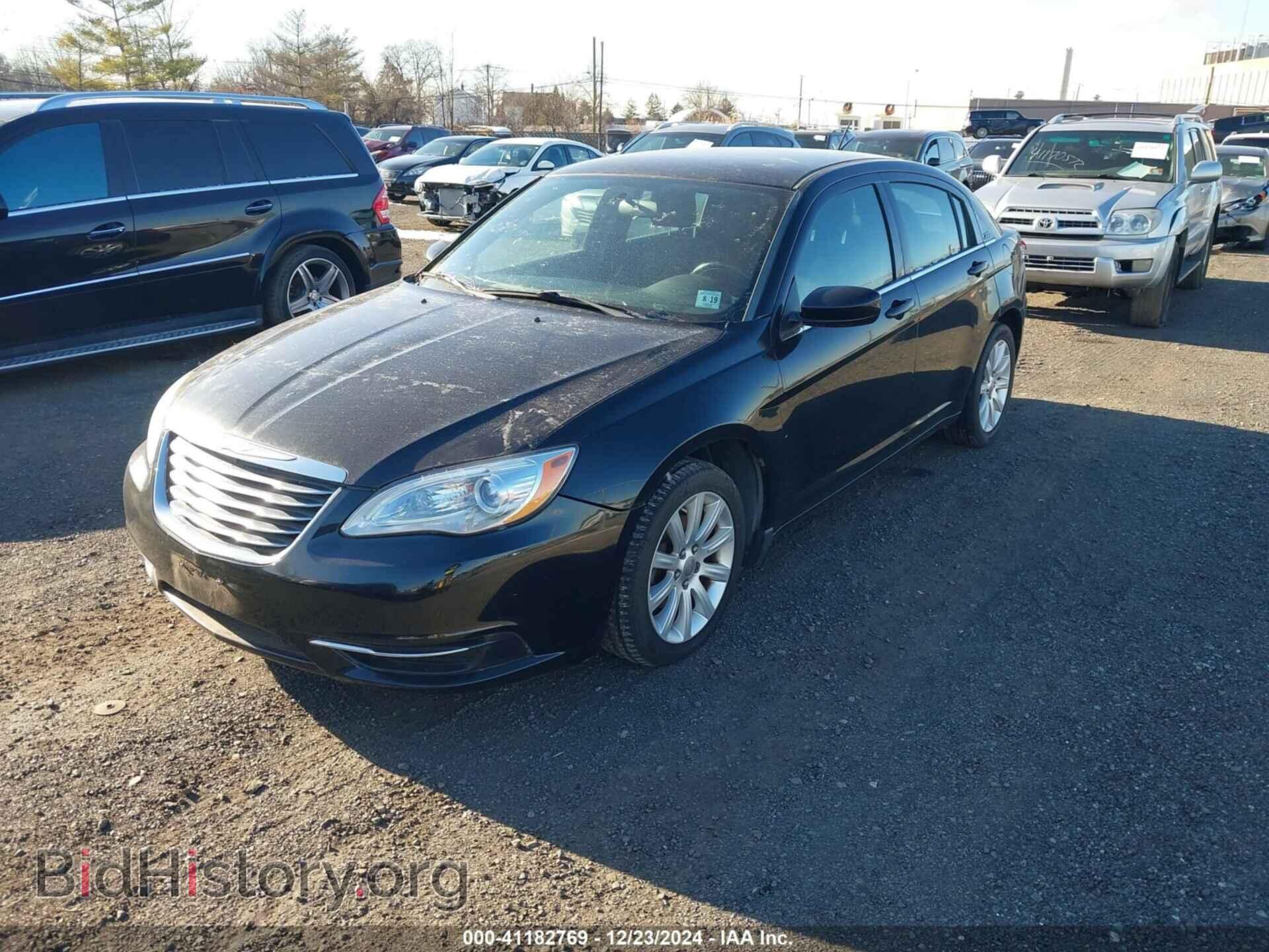 2014 CHRYSLER 200 - VIN: 1C3CCBBG3EN114812 - Фото 2