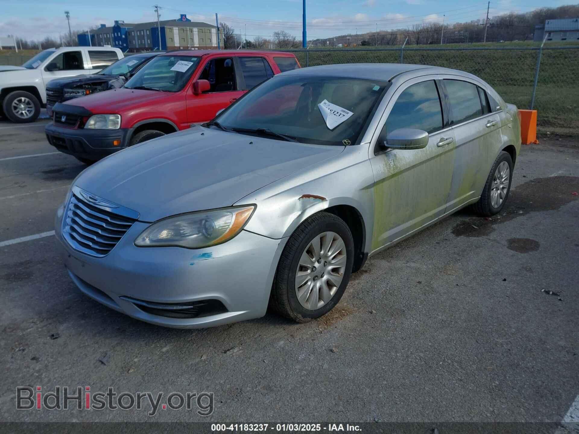 2011 CHRYSLER 200 - VIN: 1C3BC4FB9BN566829 - Фото 2