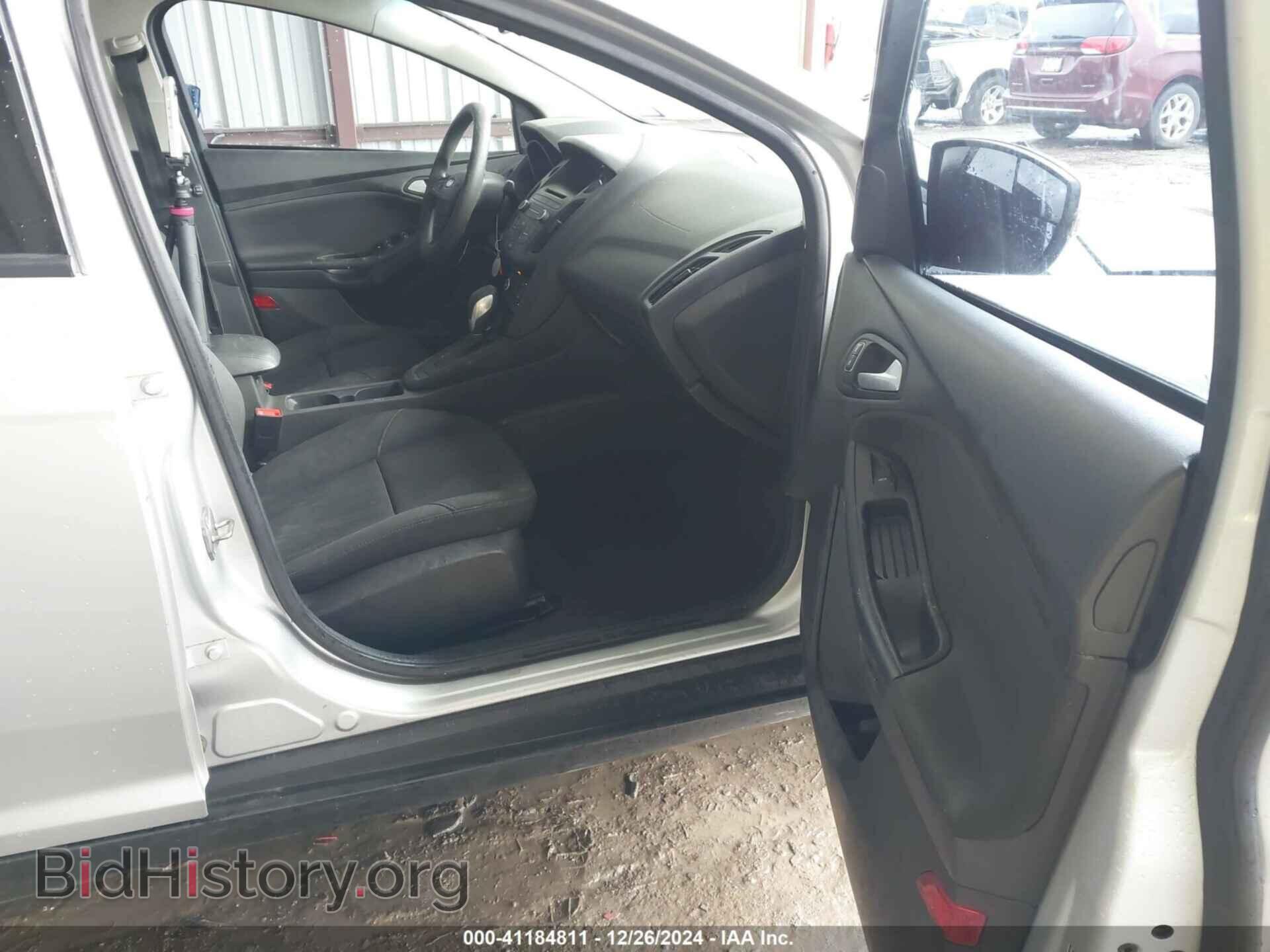 2017 FORD FOCUS - VIN: 1FADP3F24HL284076 - Фото 3