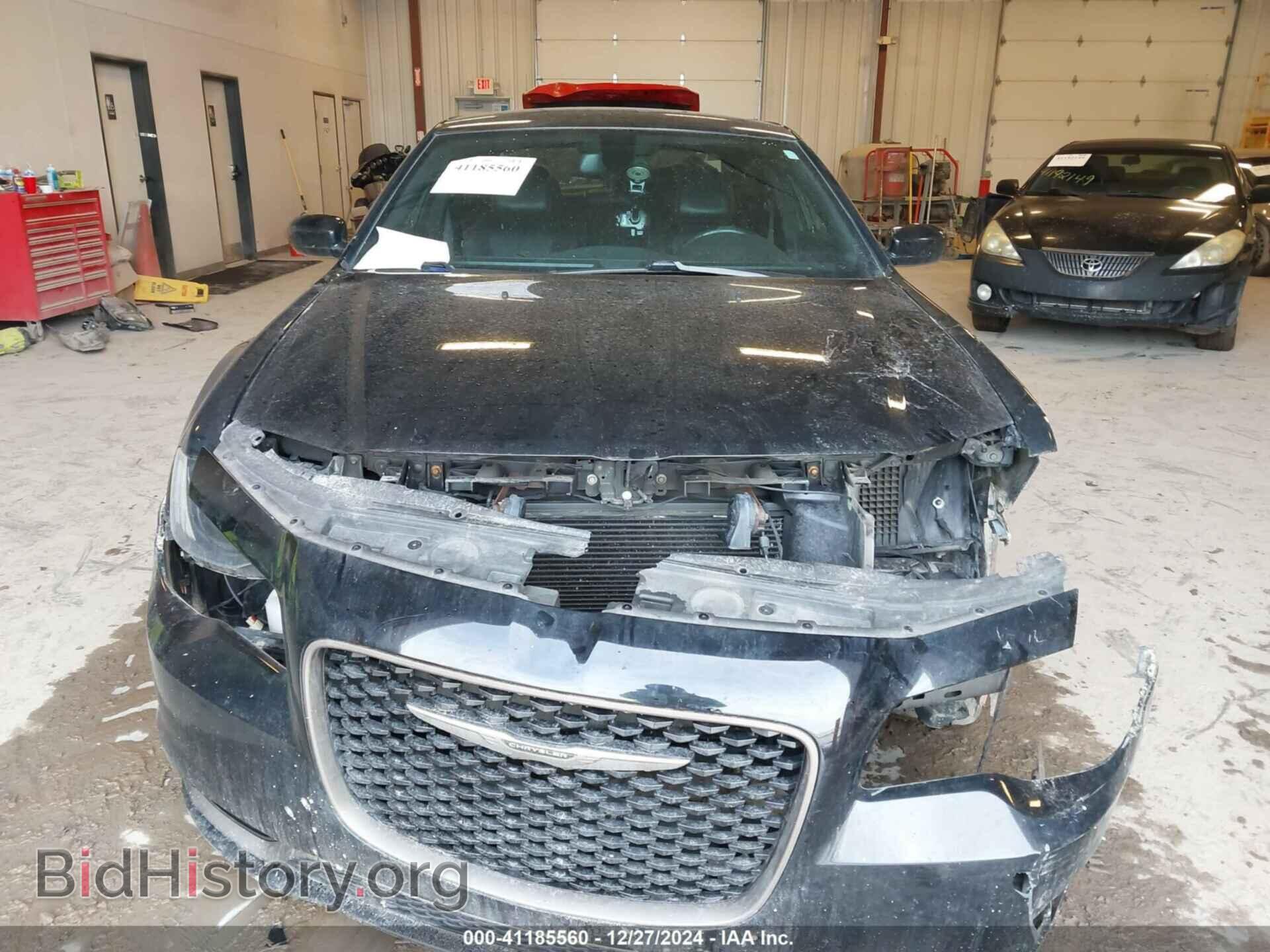 2016 CHRYSLER 300 - VIN: 2C3CCAGG8GH296599 - Фото 12