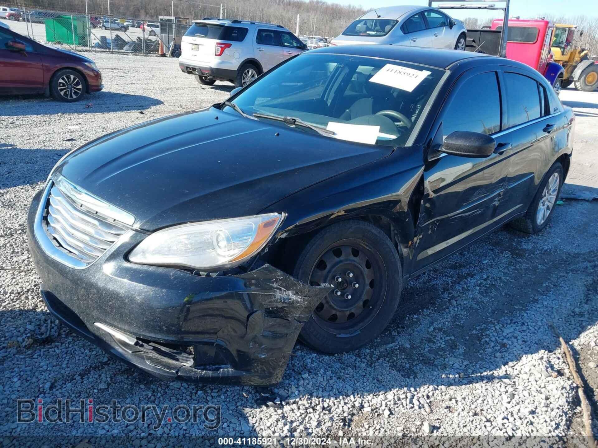 2013 CHRYSLER 200 - VIN: 1C3CCBABXDN604684 - Фото 2
