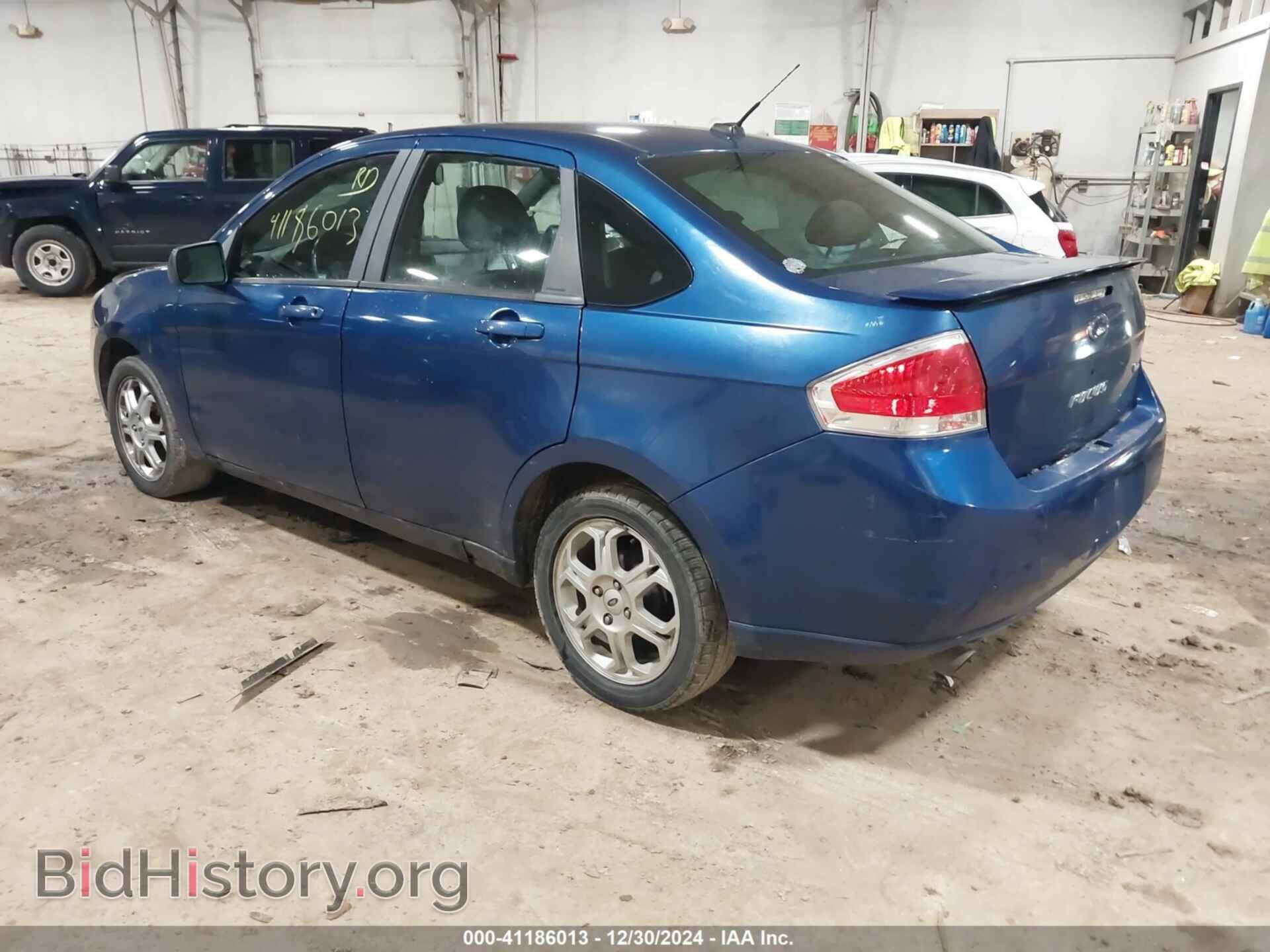 2009 FORD FOCUS - VIN: 1FAHP36N39W240811 - Фото 3