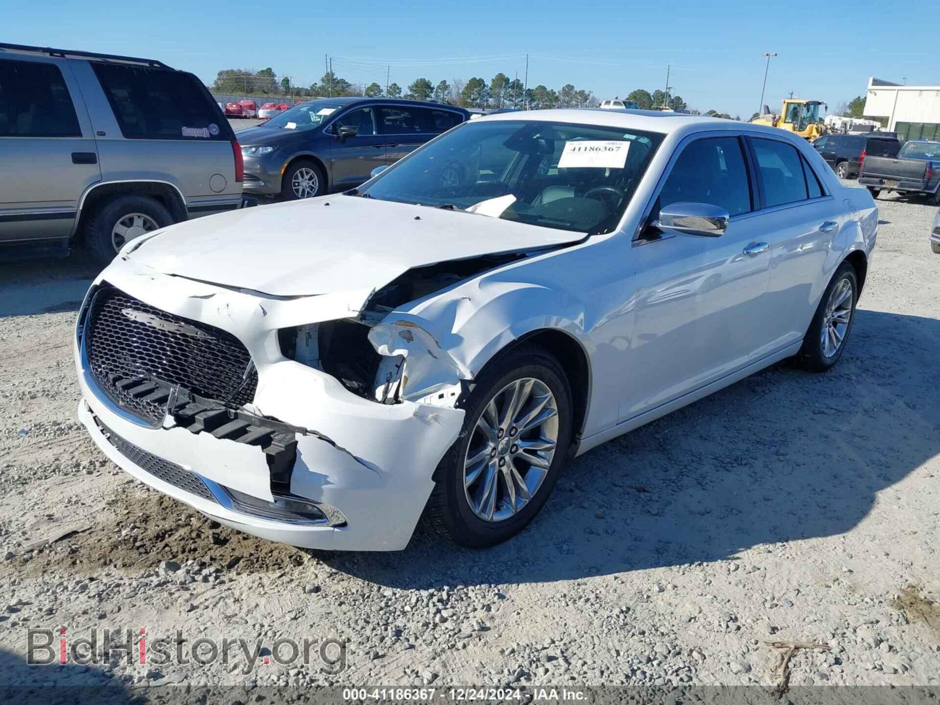 2015 CHRYSLER 300C - VIN: 2C3CCAEG4FH792193 - Фото 2