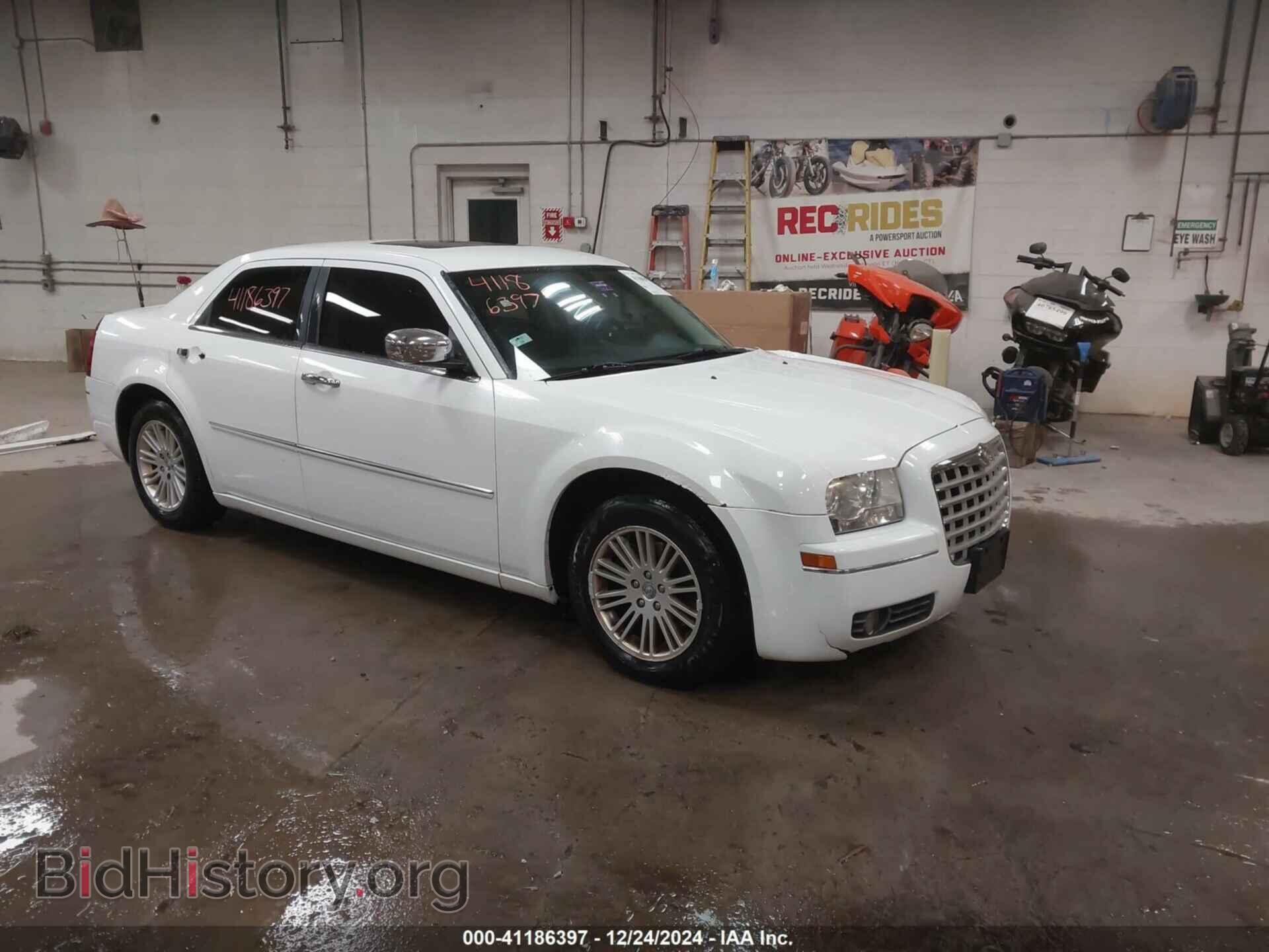 Photo 2C3CA5CV0AH264609 - CHRYSLER 300 2010