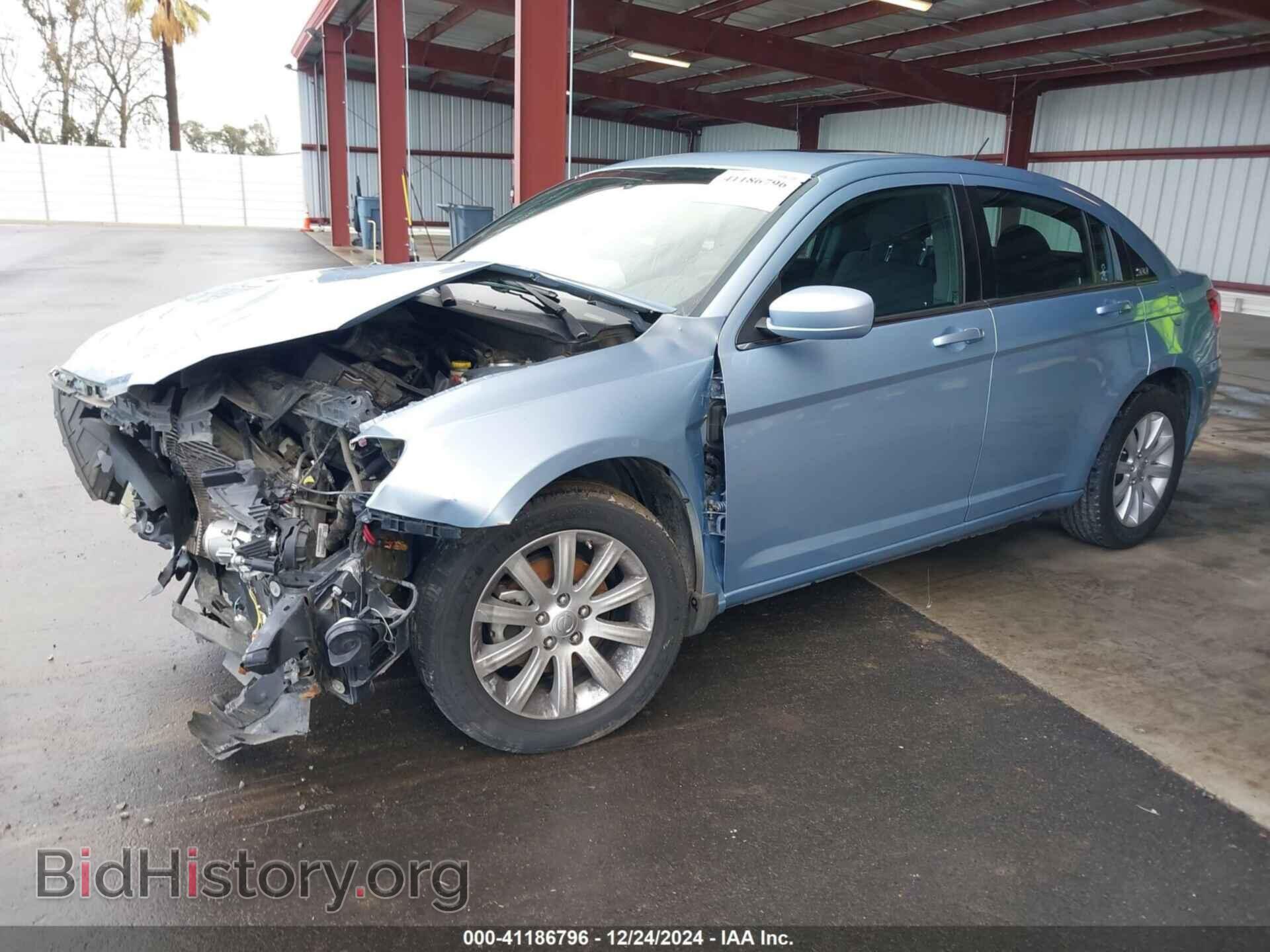 2012 CHRYSLER 200 - VIN: 1C3CCBBG2CN242164 - Photo 2