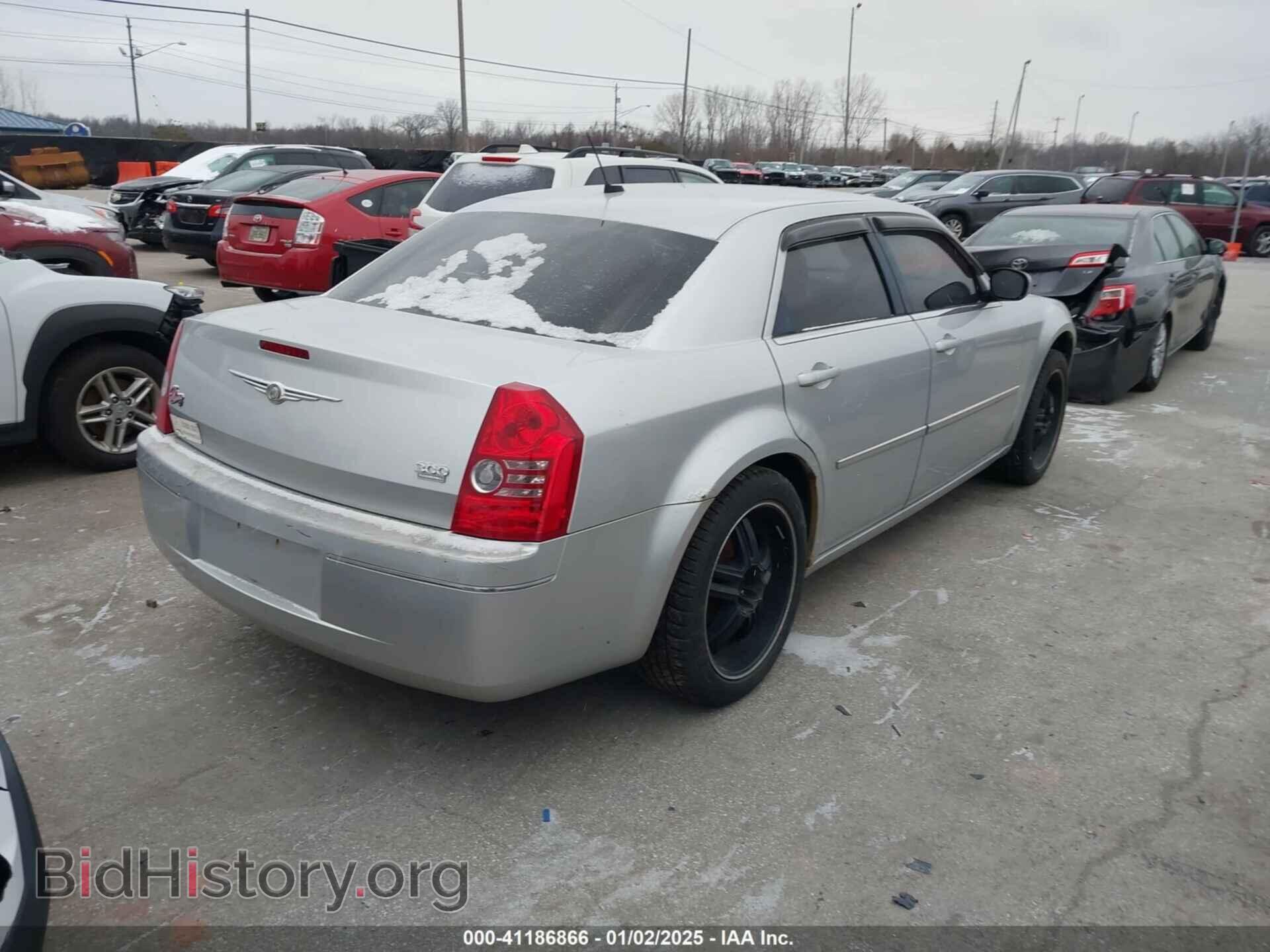 2008 CHRYSLER 300 - VIN: 2C3KA53G48H241549 - Фото 4