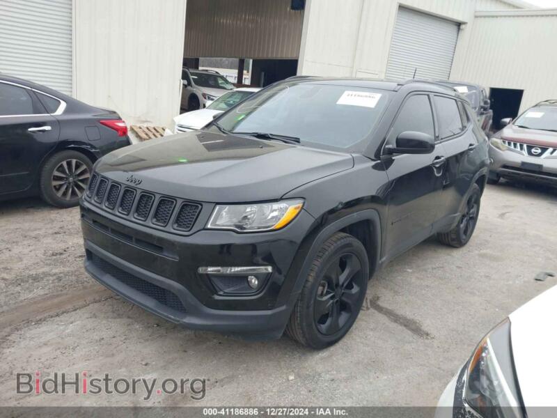 2020 Jeep COMPASS (VIN 3C4NJCBB6LT121657) — photo 2 of 15