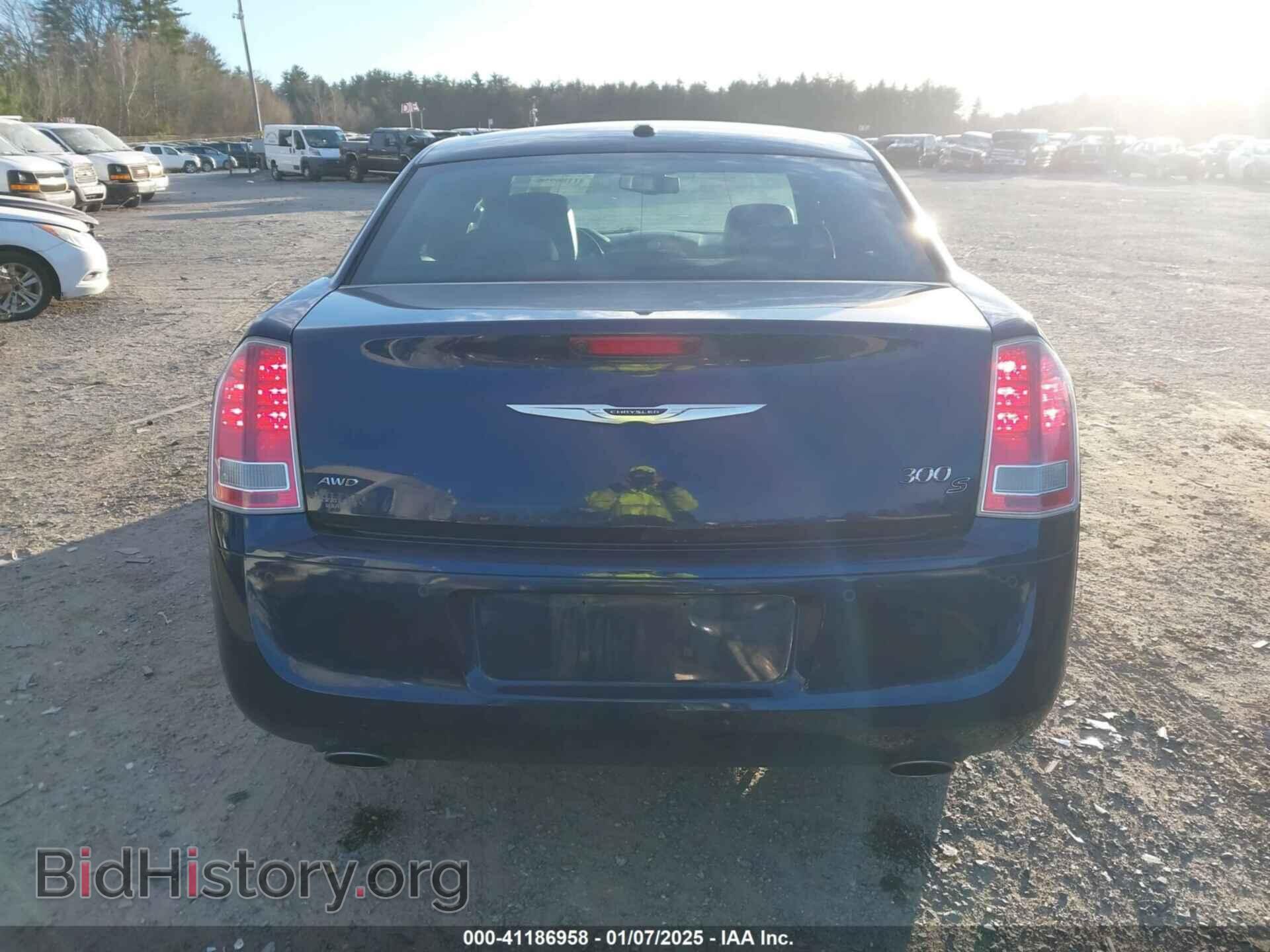 2014 CHRYSLER 300 - VIN: 2C3CCAGGXEH183881 - Фото 16