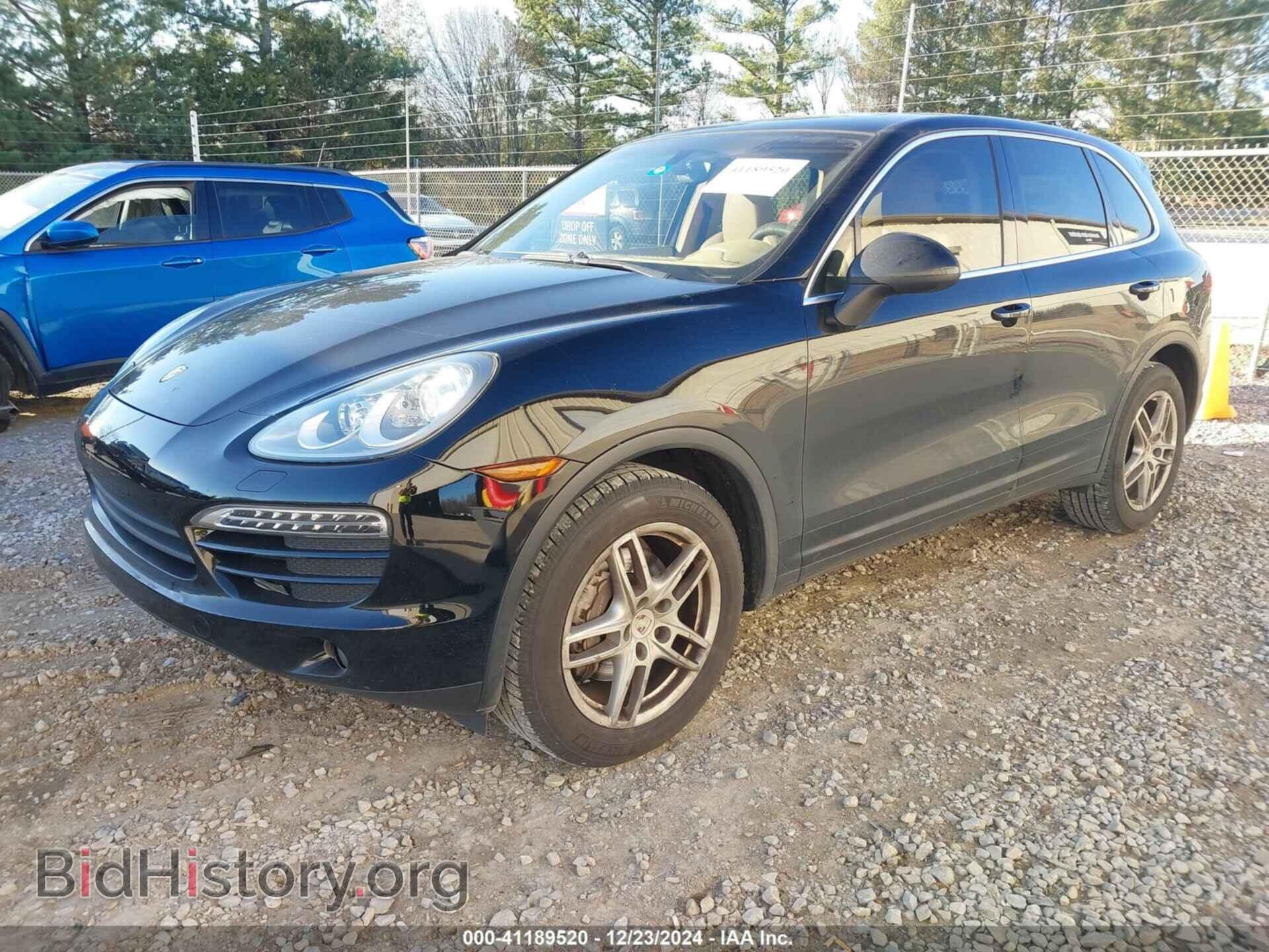 2011 PORSCHE CAYENNE - VIN: WP1AA2A27BLA01496 - Photo 2