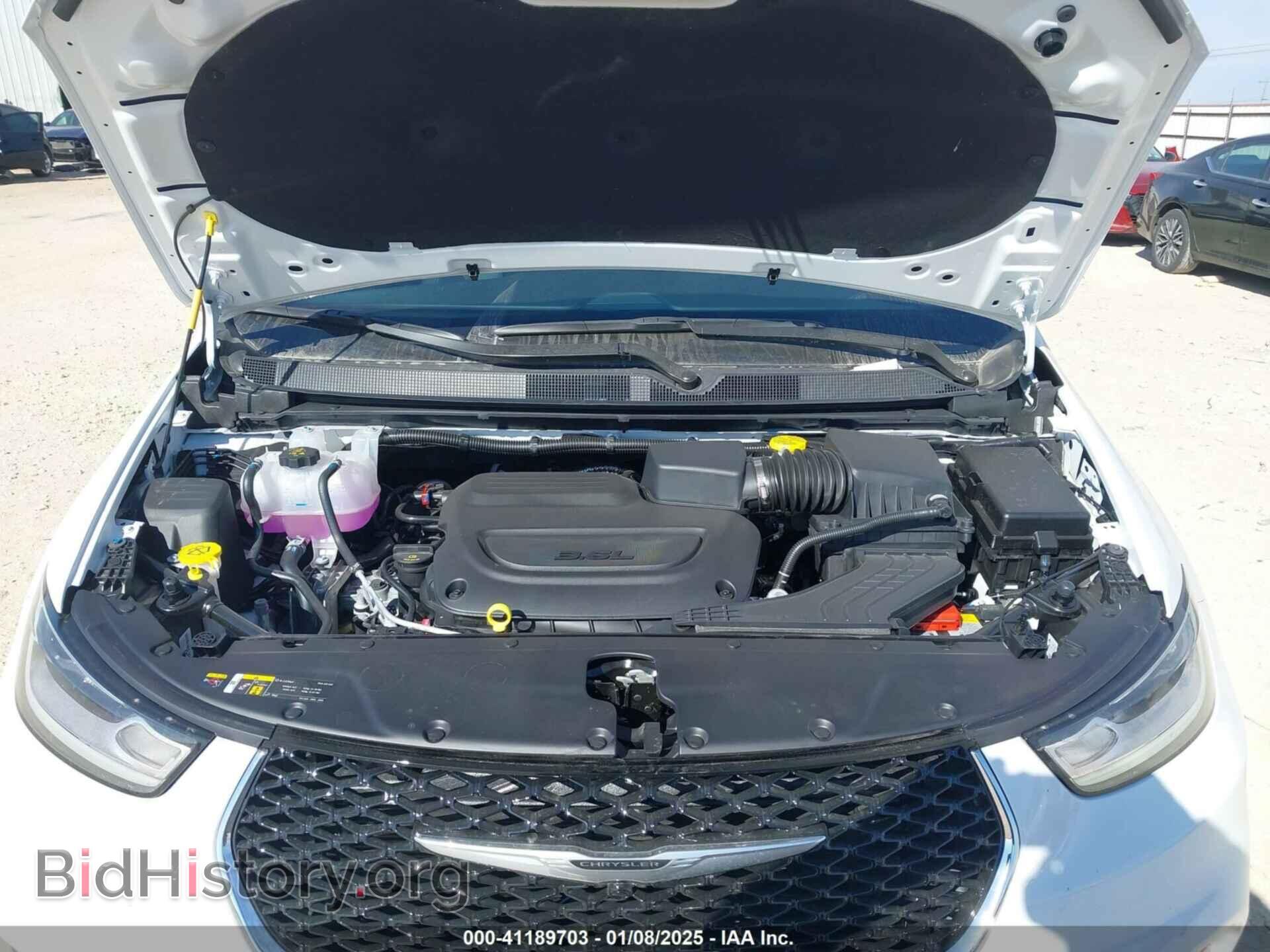 2025 CHRYSLER PACIFICA - VIN: 2C4RC1BG8SR520583 - Фото 10