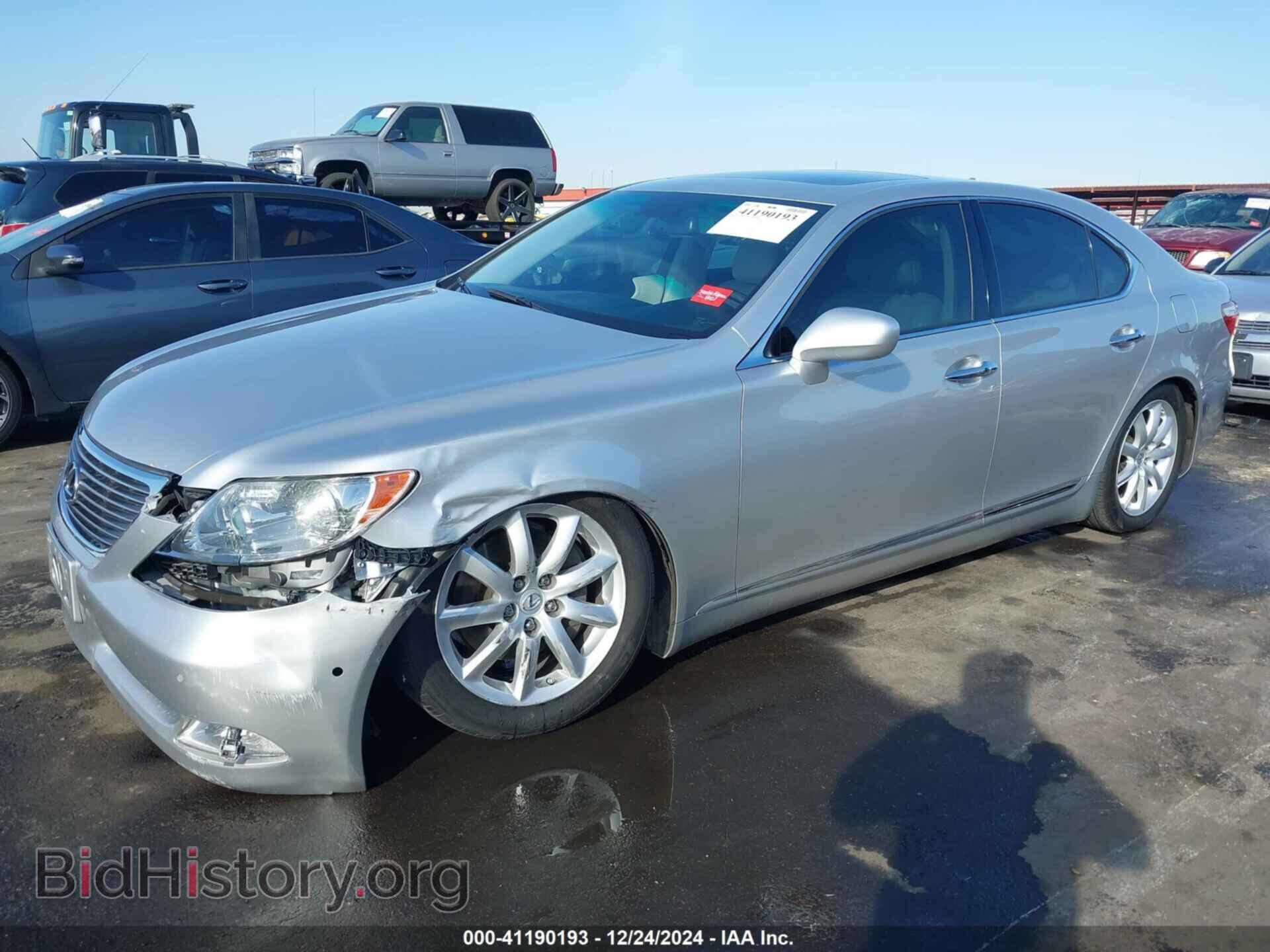 2007 LEXUS LS 460 - VIN: JTHBL46F875024593 - Photo 2