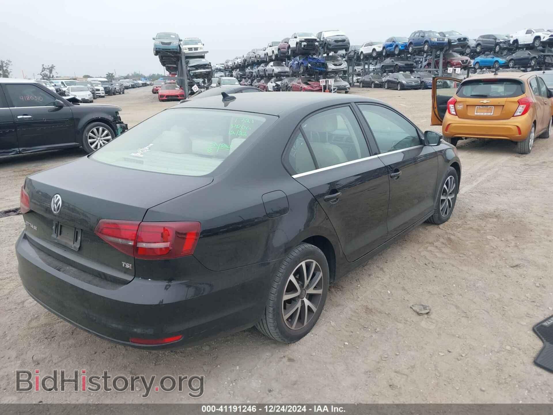 2017 VOLKSWAGEN JETTA - VIN: 3VWDB7AJ7HM408528 - Фото 4