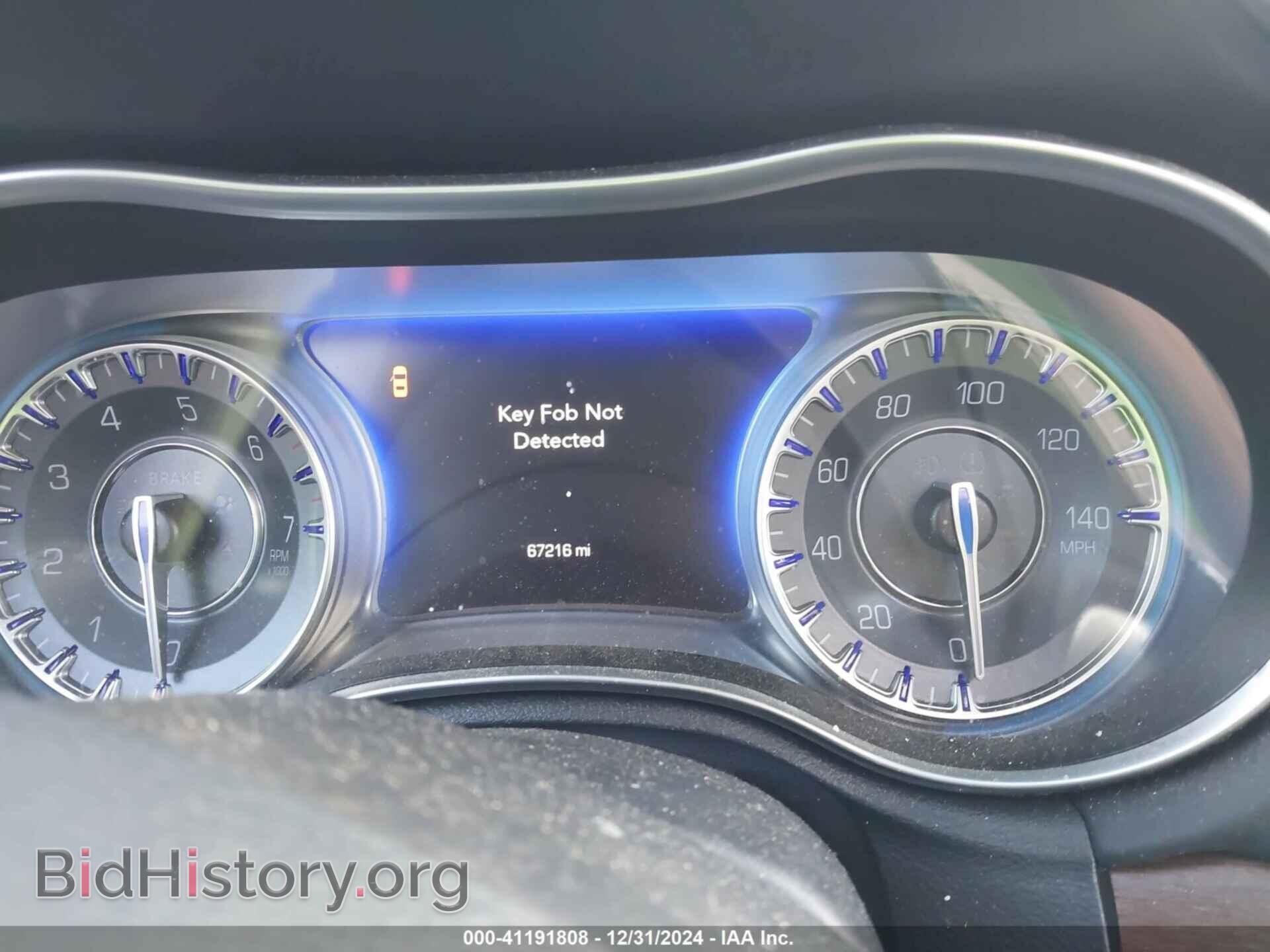 2015 CHRYSLER 300C - VIN: 2C3CCASG2FH846238 - Фото 7