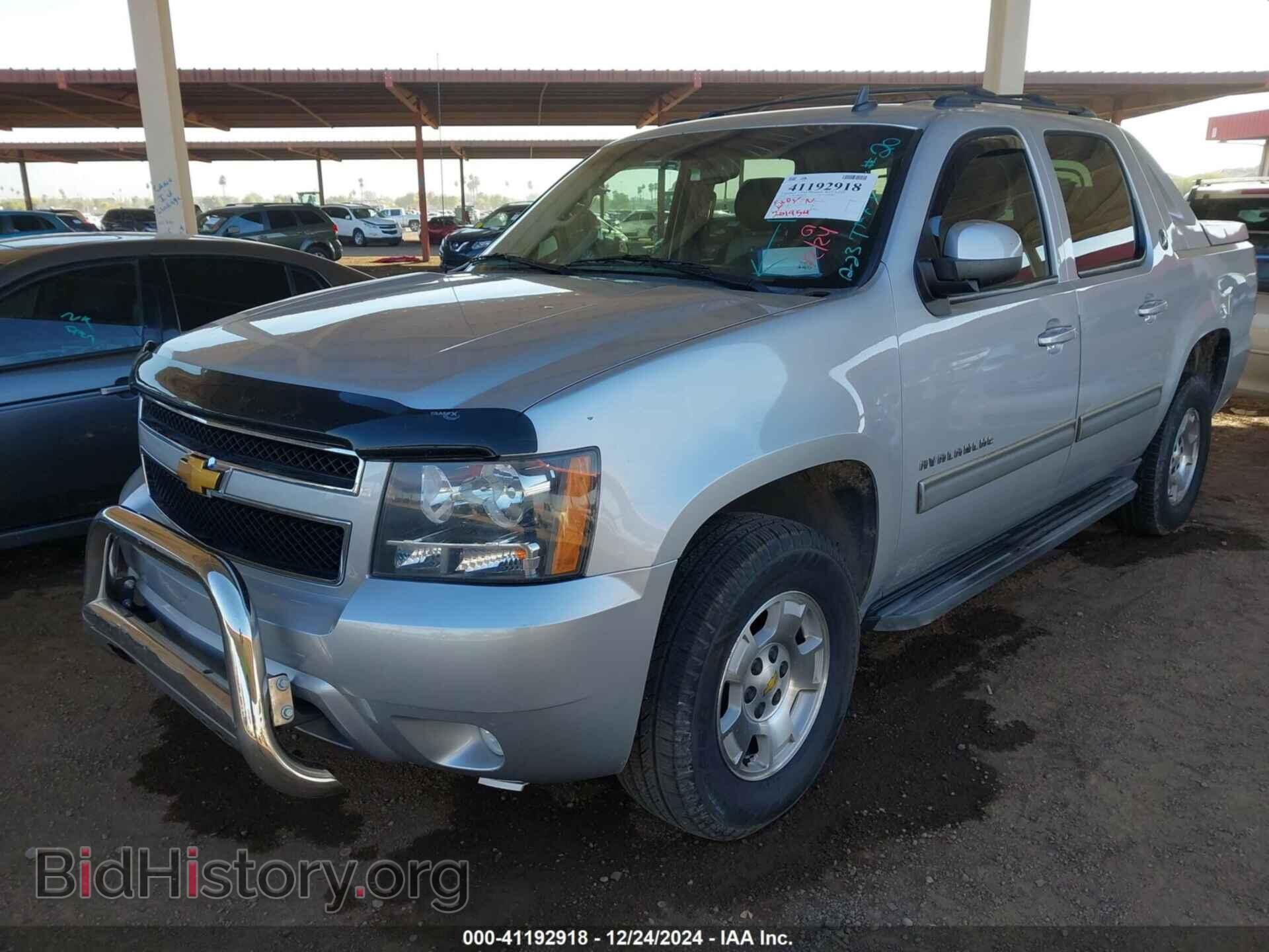 2013 CHEVROLET AVALANCHE - VIN: 3GNMCEE02DG116761 - Фото 2