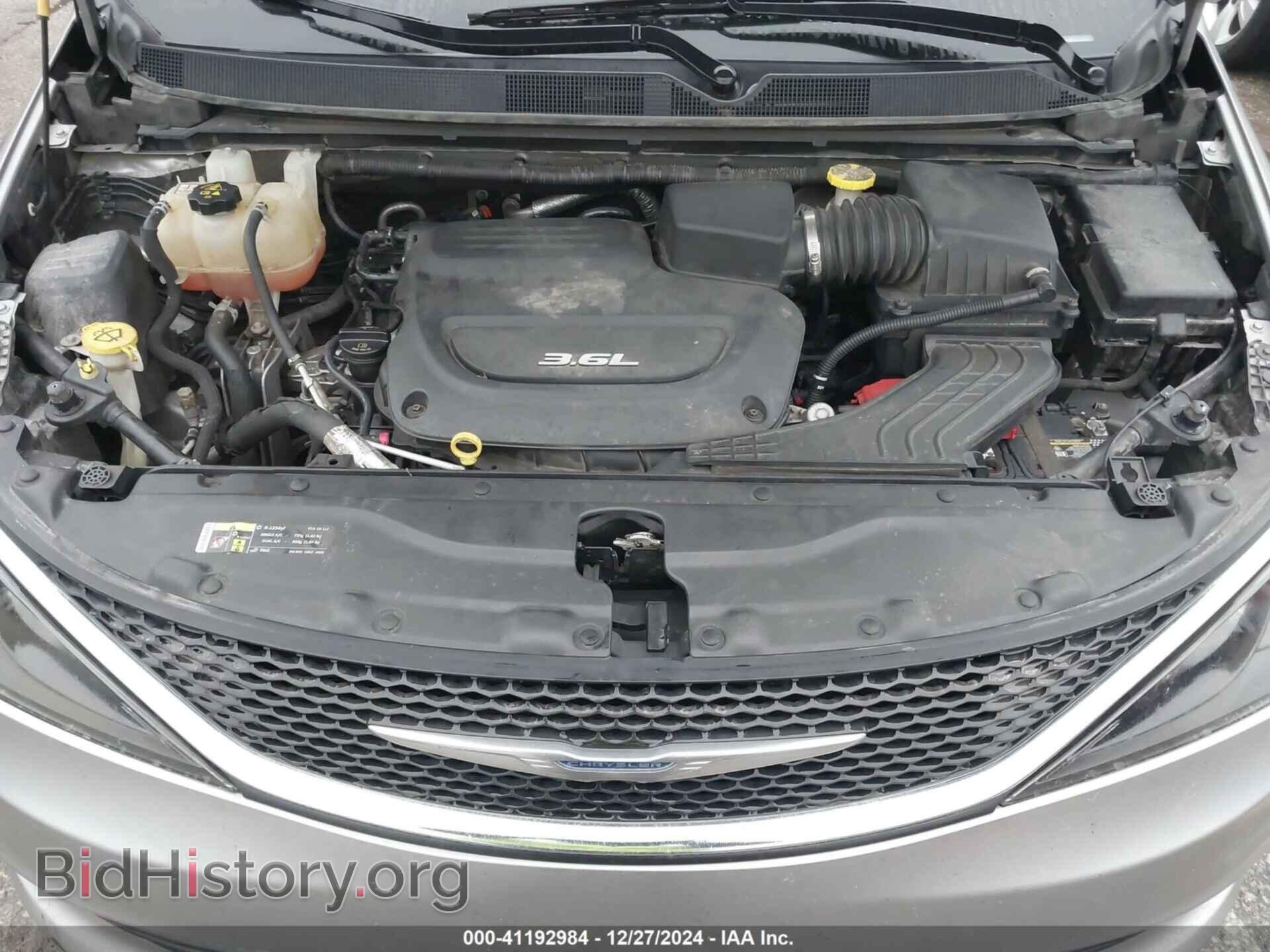 2017 CHRYSLER PACIFICA - VIN: 2C4RC1DG1HR552085 - Photo 10