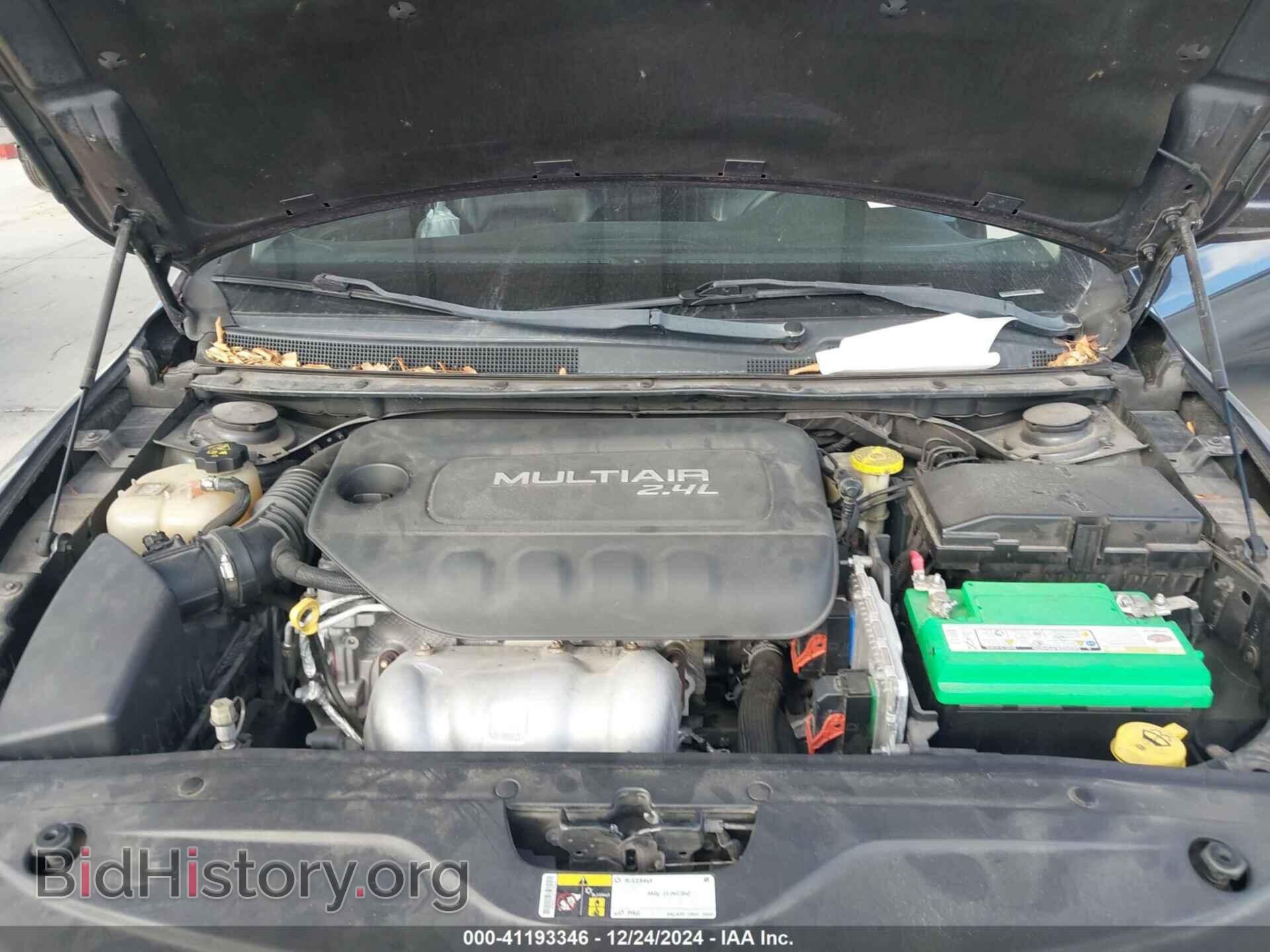 2017 CHRYSLER 200 - VIN: 1C3CCCAB6HN504786 - Фото 10