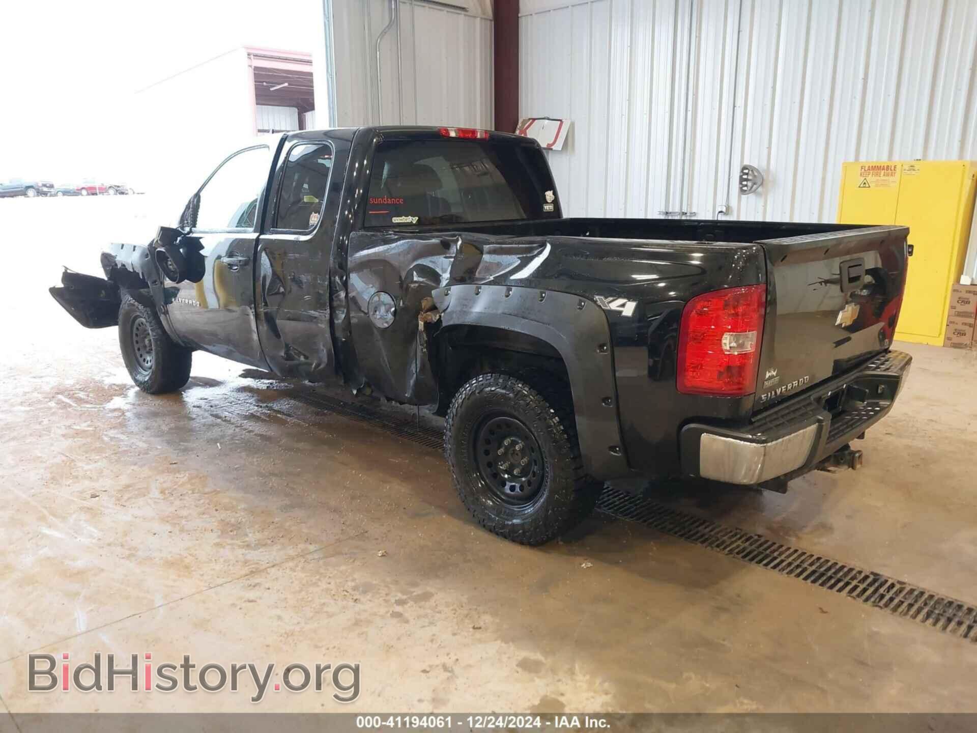 2011 CHEVROLET SILVERADO 1500 - VIN: 1GCRKREA0BZ341663 - Фото 3