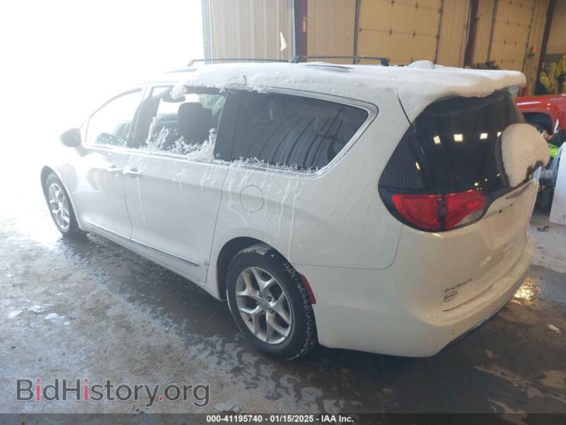 2017 Chrysler PACIFICA (VIN 2C4RC1EG2HR543667) — photo 3 of 16
