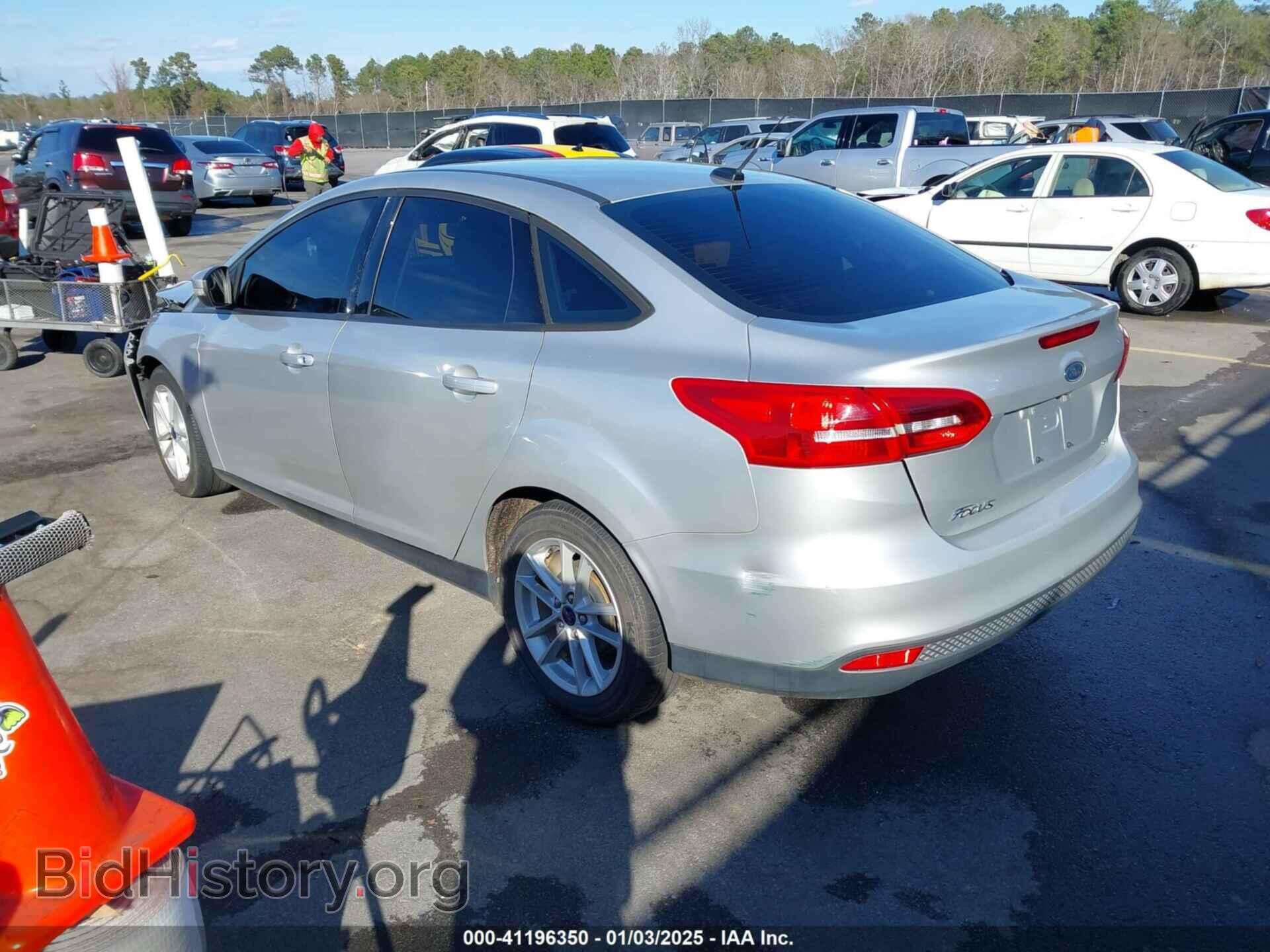 2017 FORD FOCUS - VIN: 1FADP3F24HL220264 - Фото 3