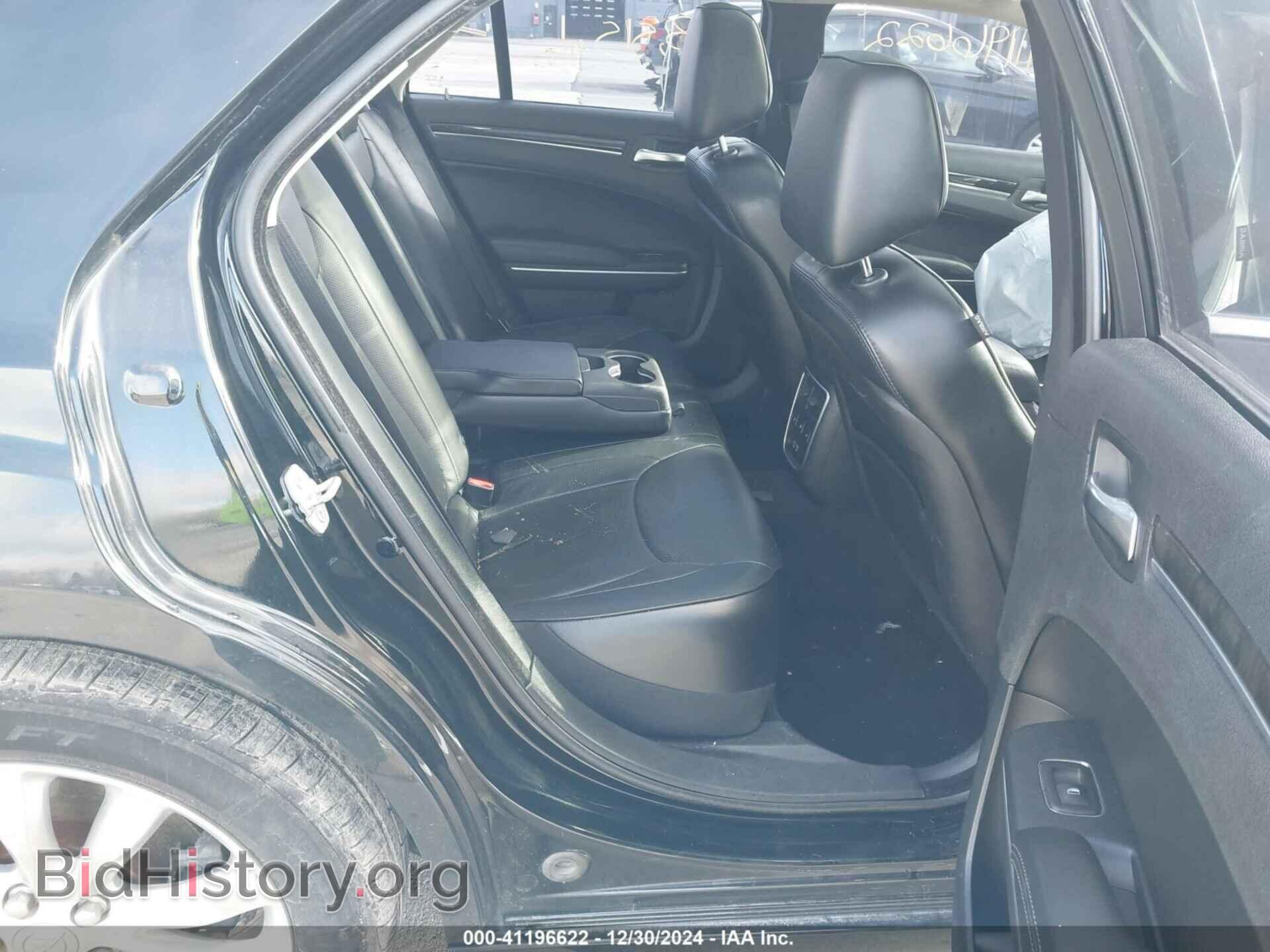 2016 CHRYSLER 300C - VIN: 2C3CCAKG2GH111504 - Фото 8