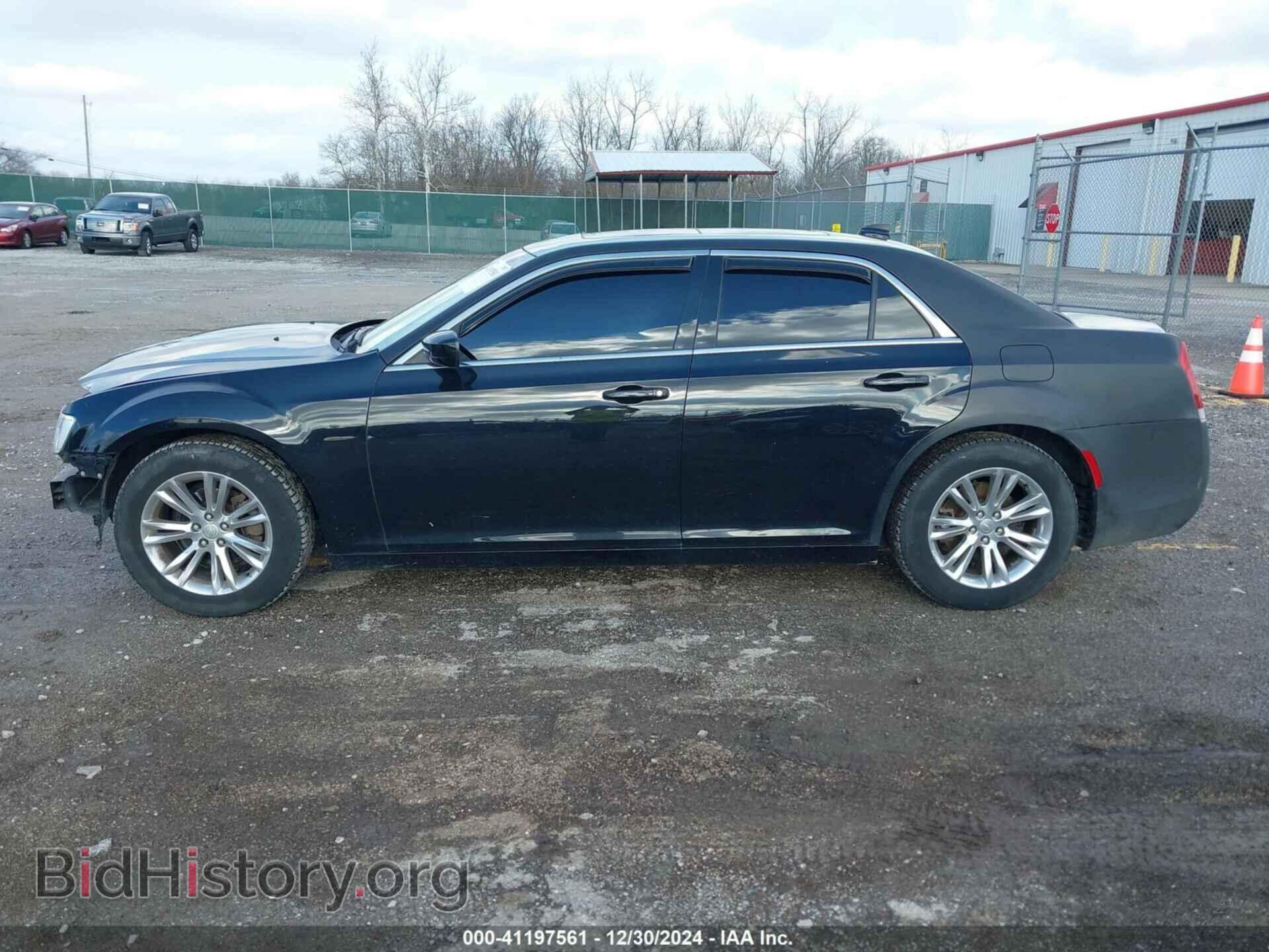 2017 CHRYSLER 300 - VIN: 2C3CCAAG7HH599738 - Фото 14