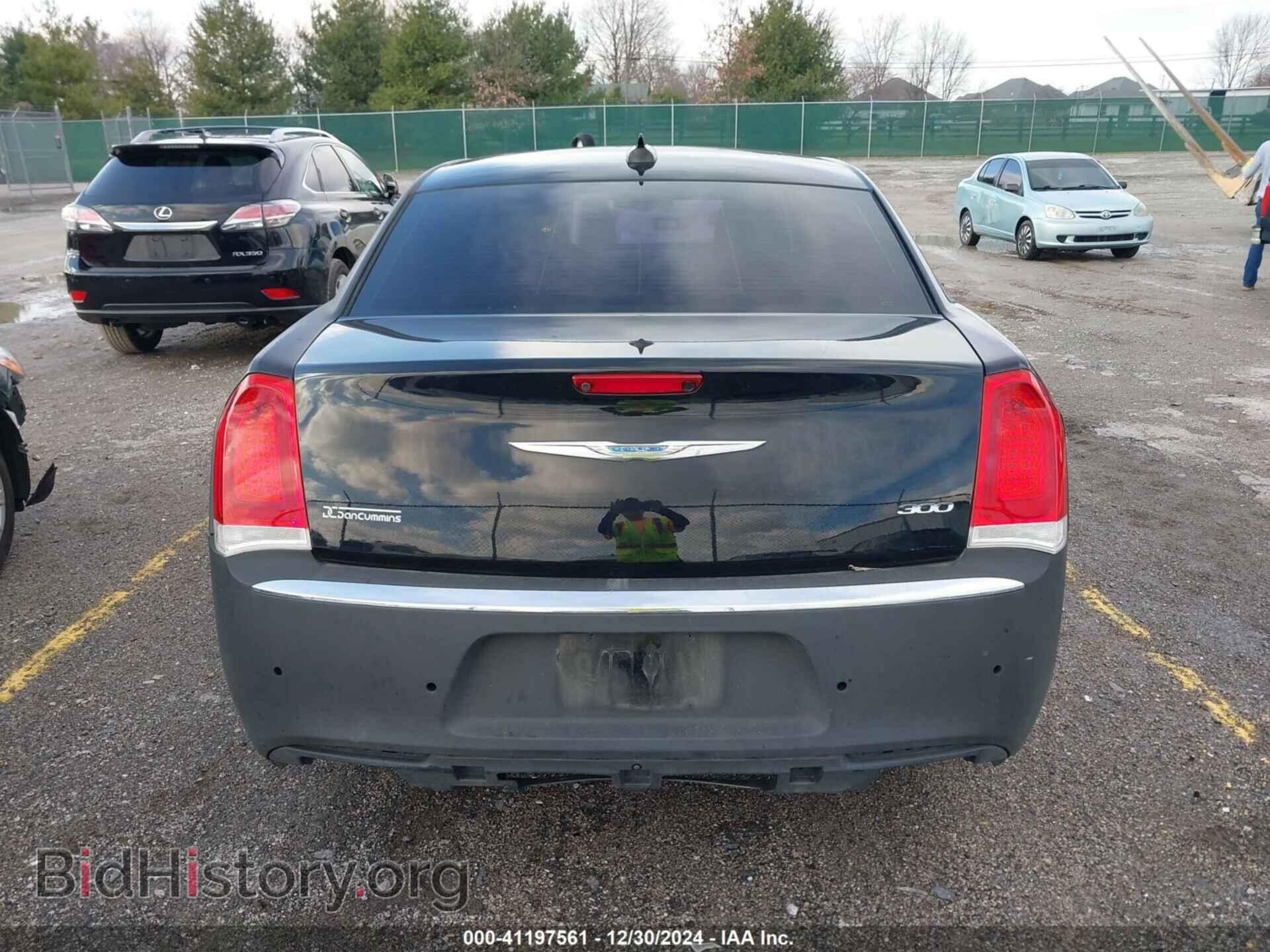2017 CHRYSLER 300 - VIN: 2C3CCAAG7HH599738 - Фото 16