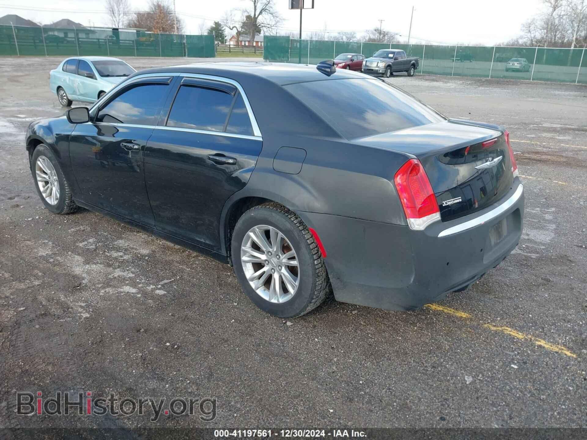 2017 CHRYSLER 300 - VIN: 2C3CCAAG7HH599738 - Фото 3