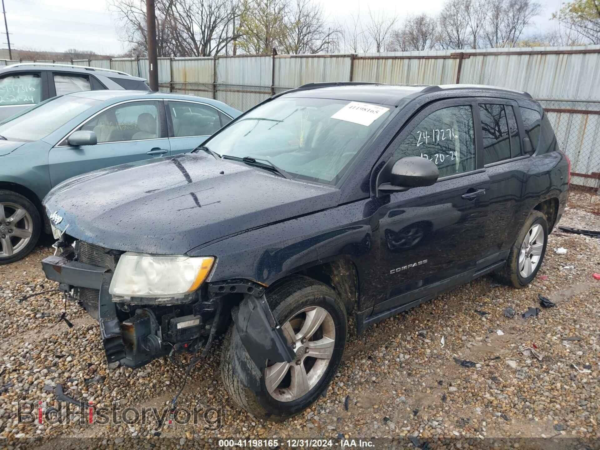 2011 JEEP COMPASS - VIN: 1J4NT1FB2BD205188 - Фото 2