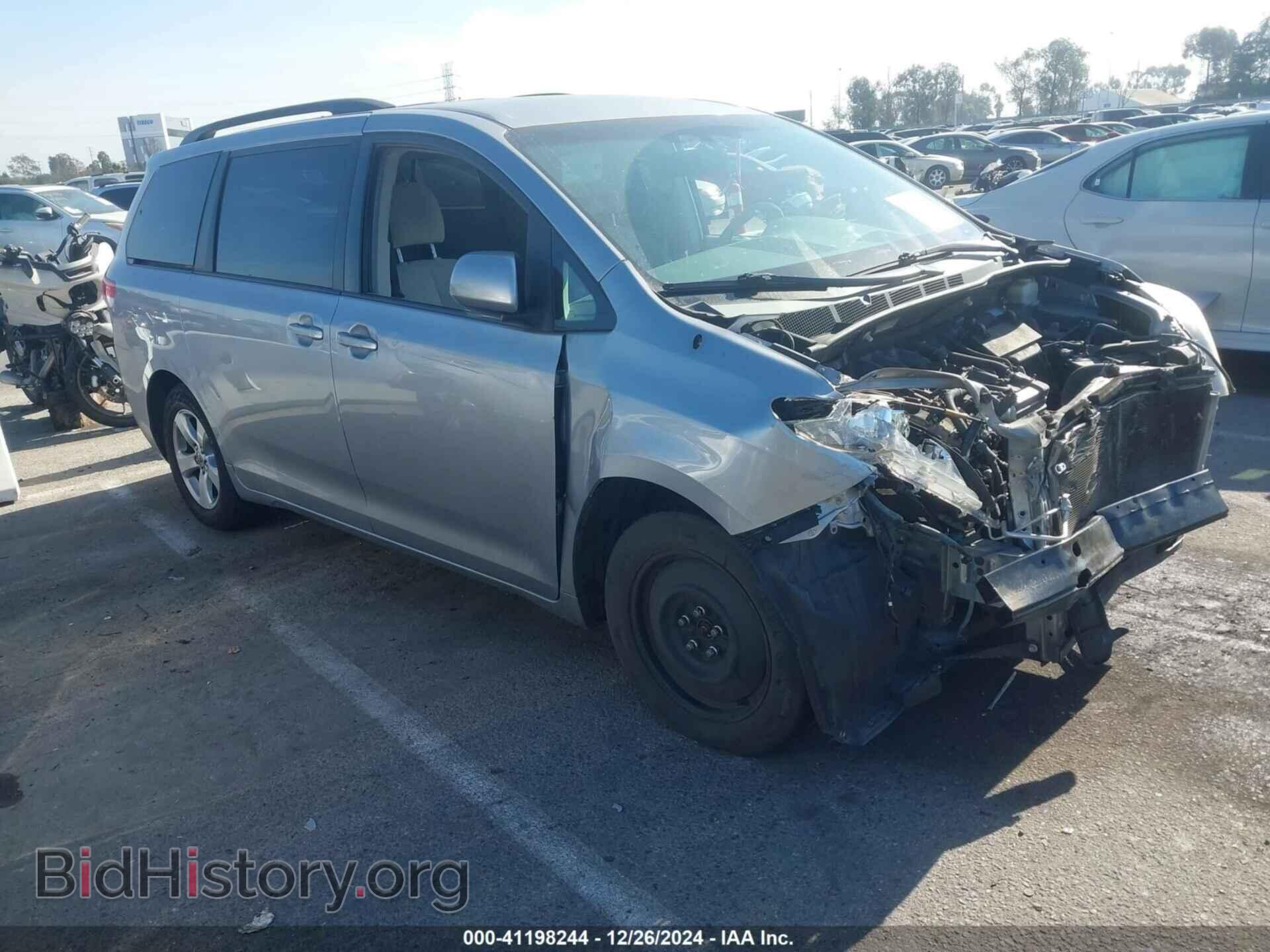 Photo 5TDKK3DC8DS348334 - TOYOTA SIENNA 2013