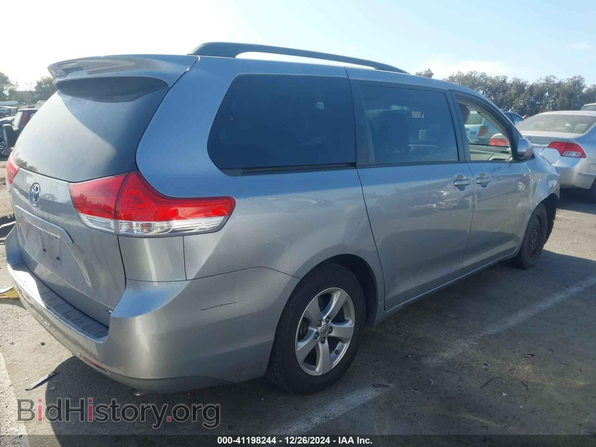 2013 TOYOTA SIENNA - VIN: 5TDKK3DC8DS348334 - Фото 4